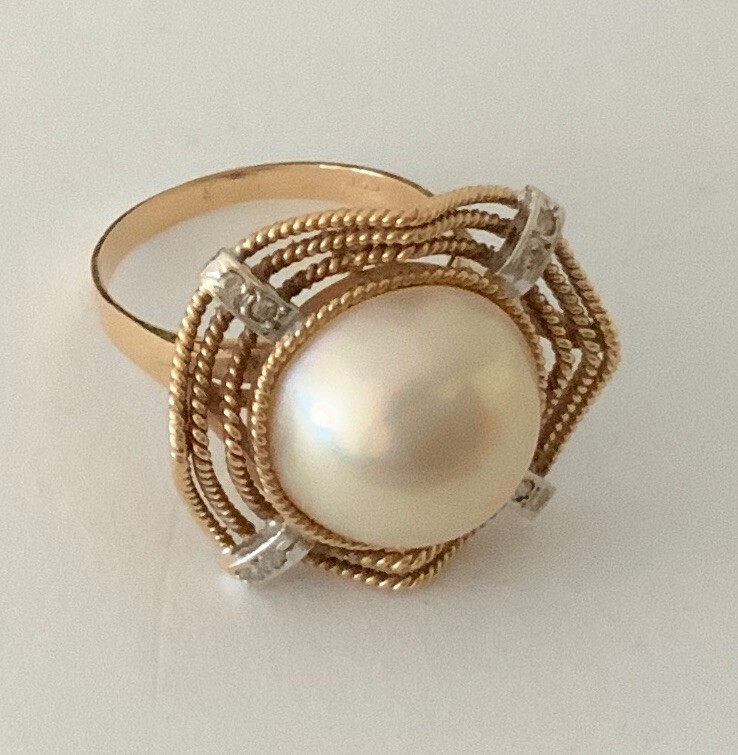VINTAGE 8 DIAMOND & 12.4MM MABE PEARL 14K GOLD RING