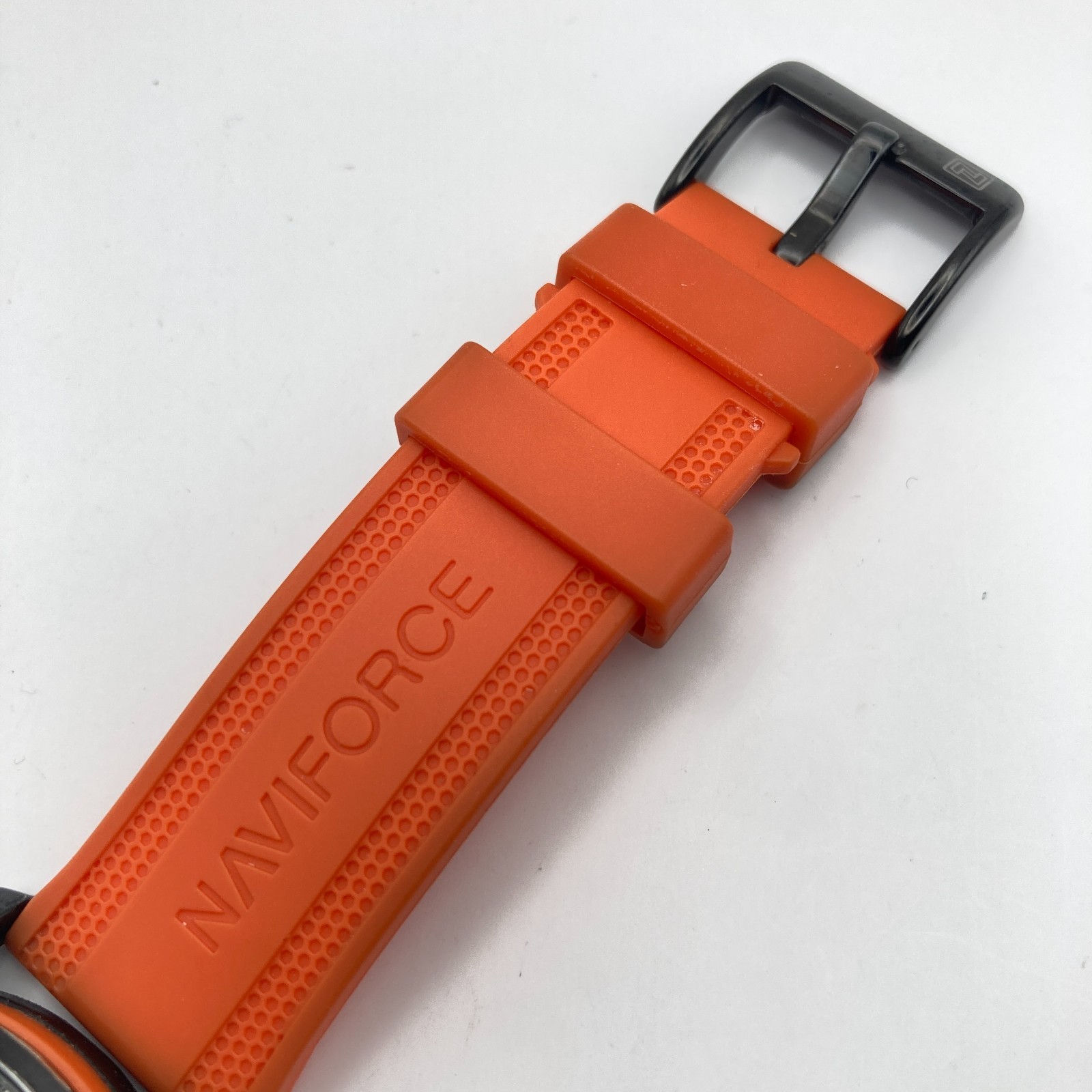 Naviforce Men’s Watch 43mm Black Orange Day Date 30M WR New Battery 9.5″