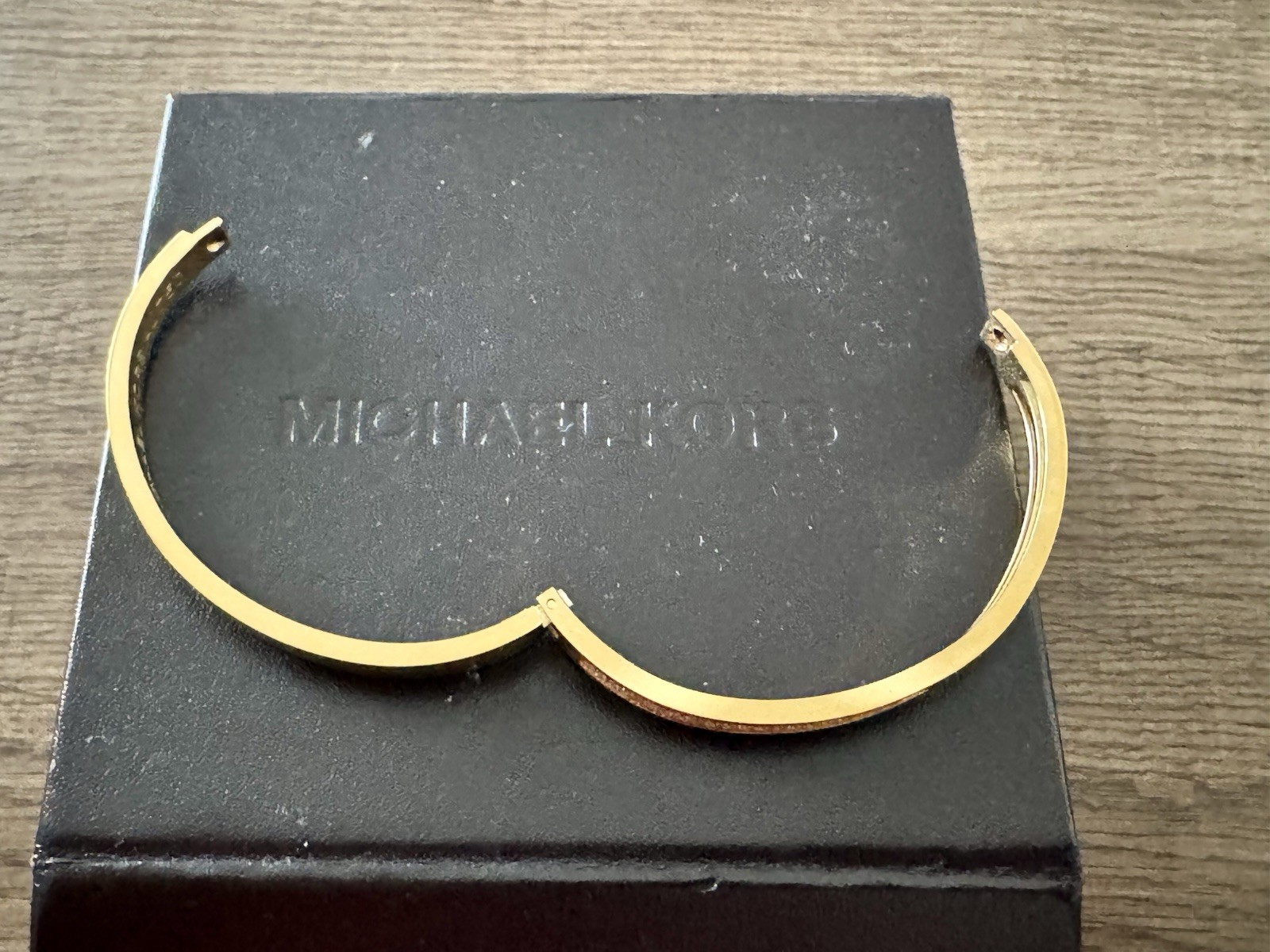 Michael Kors Gold Tone Pavé White Crystal Hinged Bangle Cuff Bracelet AJ750