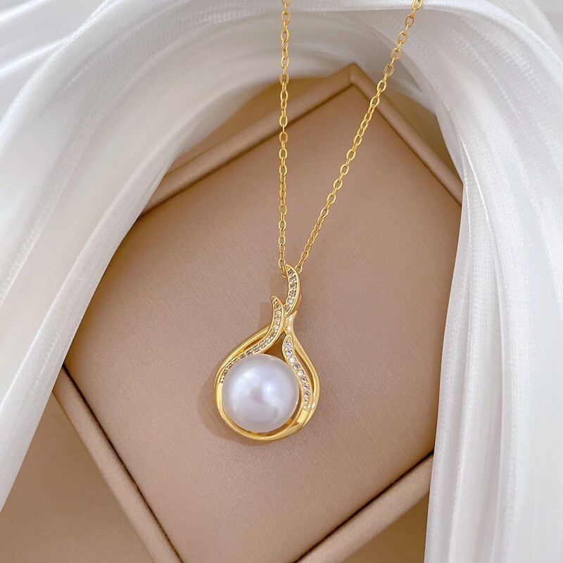 Gold Fishtail White Pearl Rhinestone Necklace Stainless Steel Big Faux Pearl New