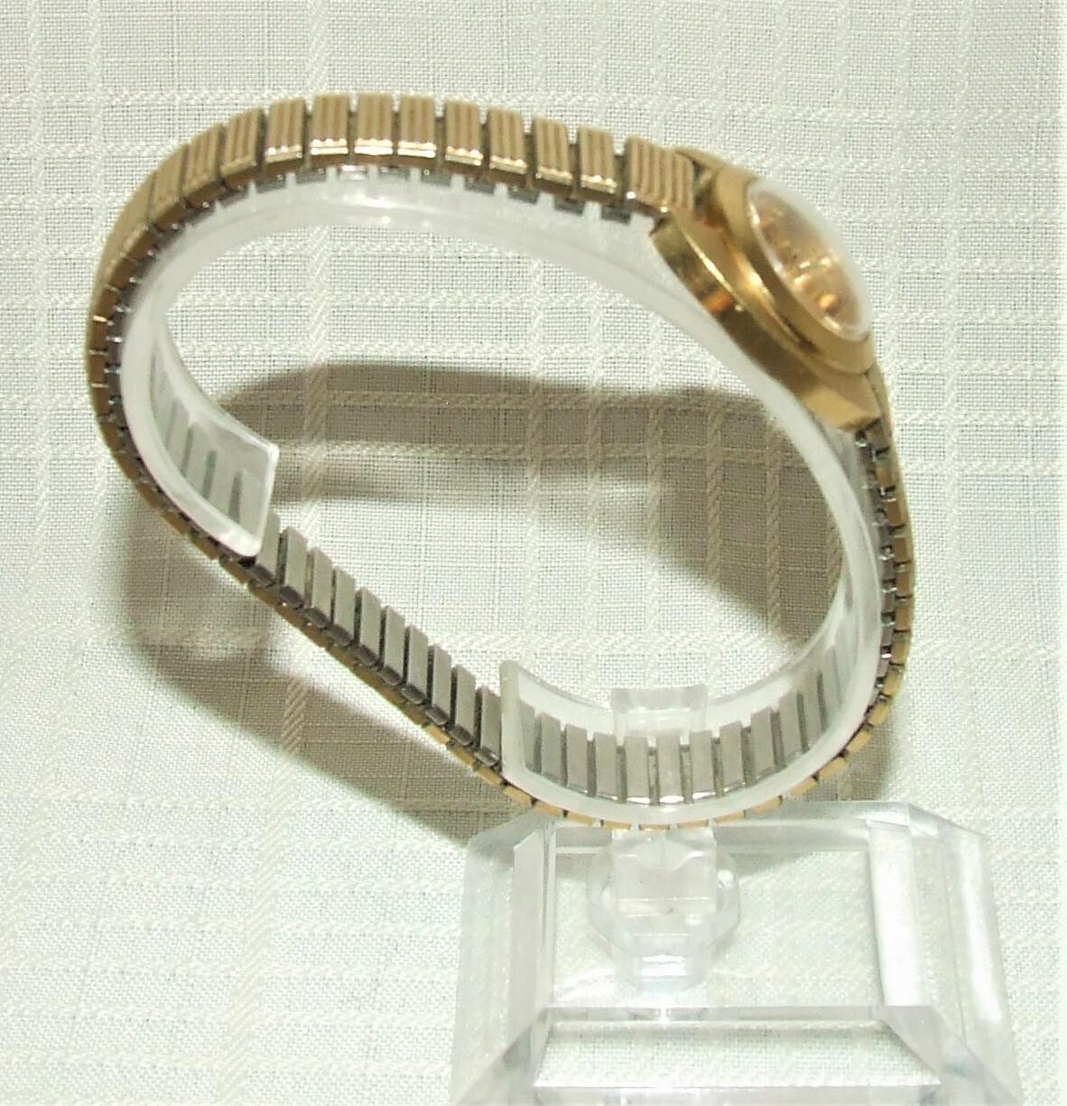 Vintage Bulova Ladies Watch 6CL 17 Jewels / Rolled Gold Speidel Expandable