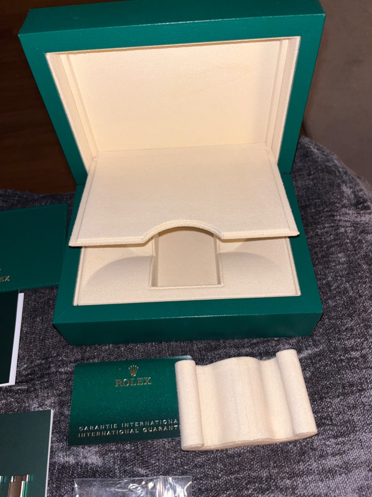 Authentic ROLEX Submariner Watch Box FULL SET WITH TWO LINKS 41mm 124060