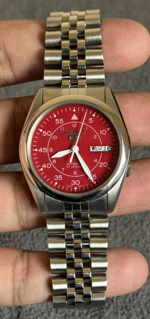 Seiko 5 Automatic 7S26-064R Red Dial Day-Date 21 Jewels Men’s Vintage Watch