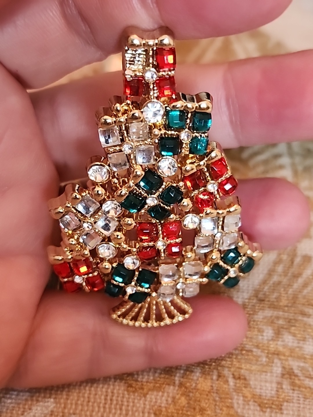 Holiday Lane Gold Tone Christmas Tree w/ Colorful Stones Brooch Pin 2.25″ x 1.75