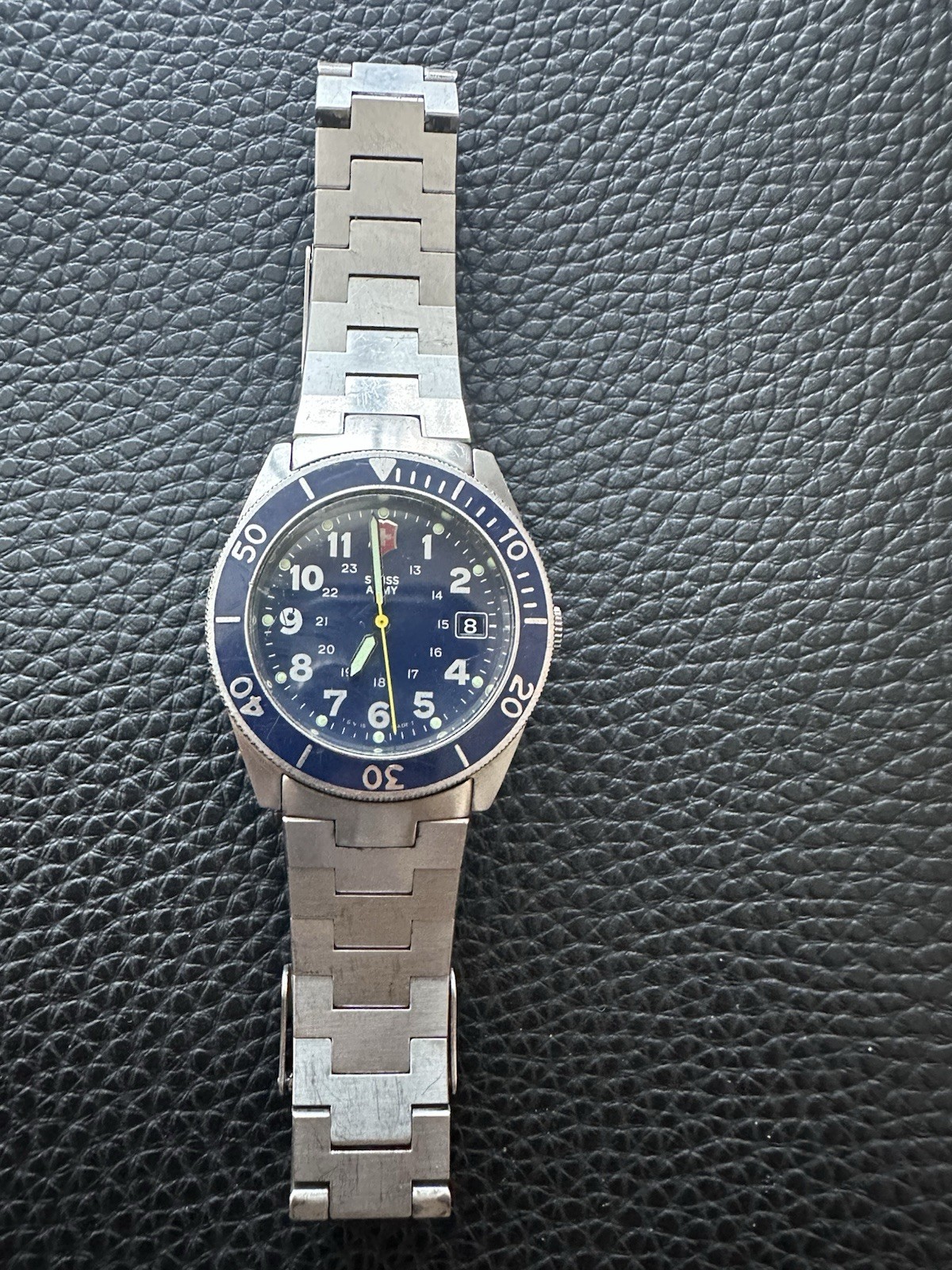Victorinox Swiss Army Lancer 100 39mm Blue Dial Men’s Watch Rare