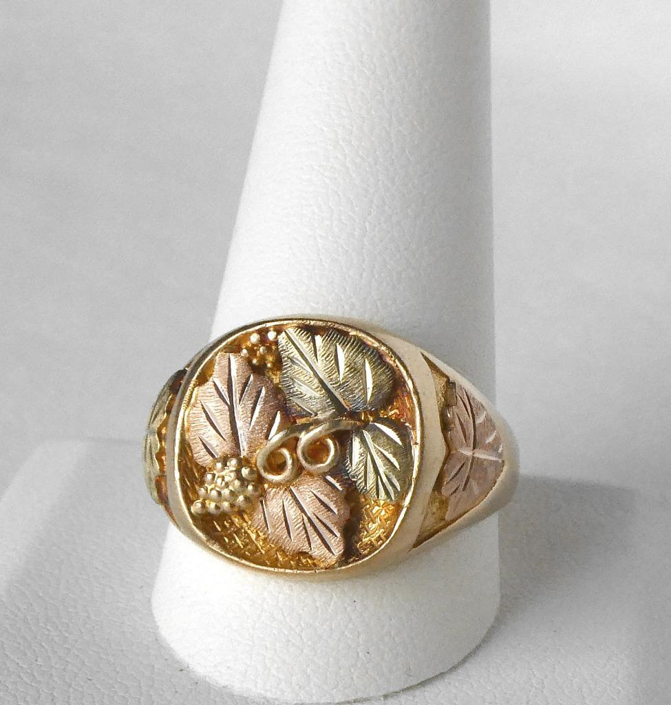 Landstrom’s Mens 10k Black Hills Gold Grape Leaf and Vine Ring 8.6gr Size 11.5
