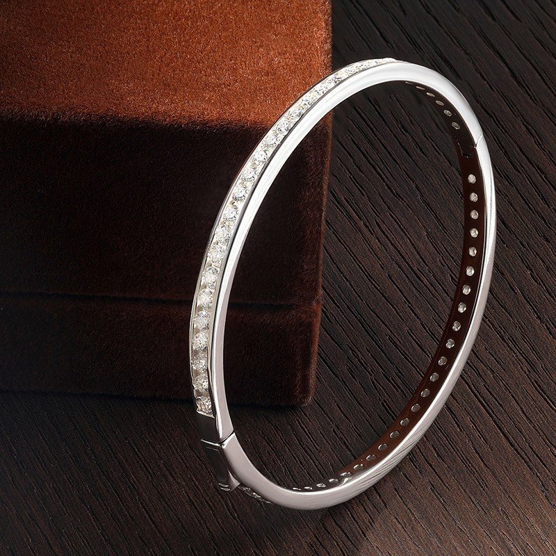 Full 2.5mm D/VVS1 Real Moissanite Bangle Bracelet Women’s 18K White Gold Plated