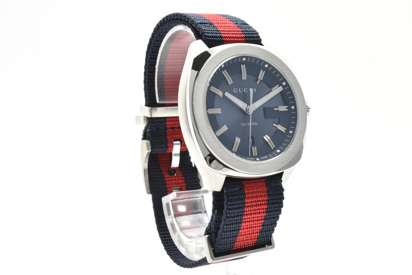 GUCCI 142.3 GG2570 Quartz Men’s Watch Navy Dial 40mm Steel Date Swiss Made Box