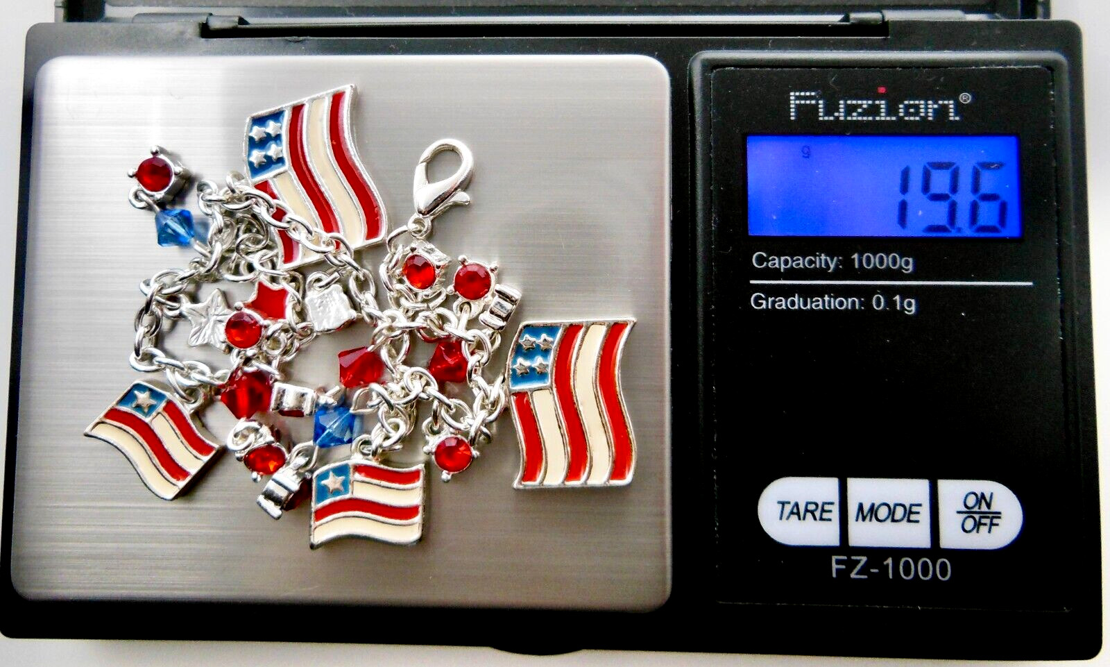 Vintage-Now Rhinestone Jewelry Lot Pins USA Flag Patriotic Star 78g Wear Scrap