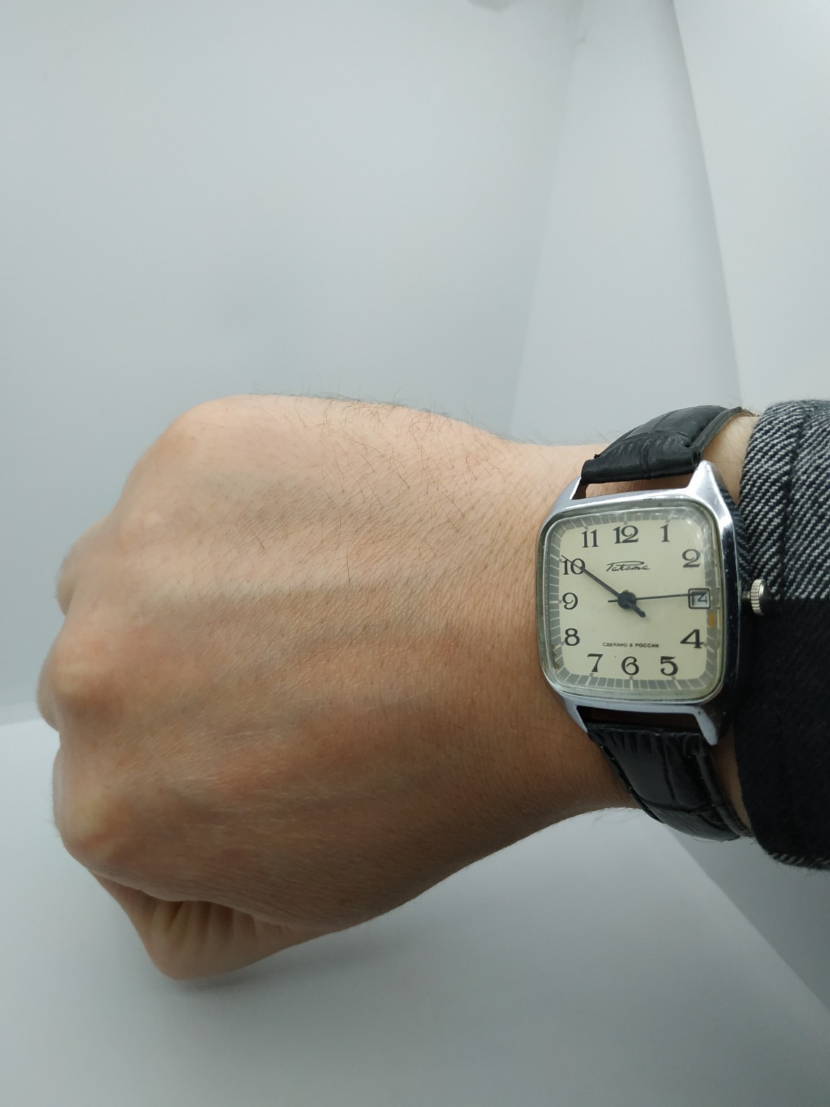 Russian Men’s Dress Vintage Watch Raketa Mechanical 2609 Retro USSR Soviet