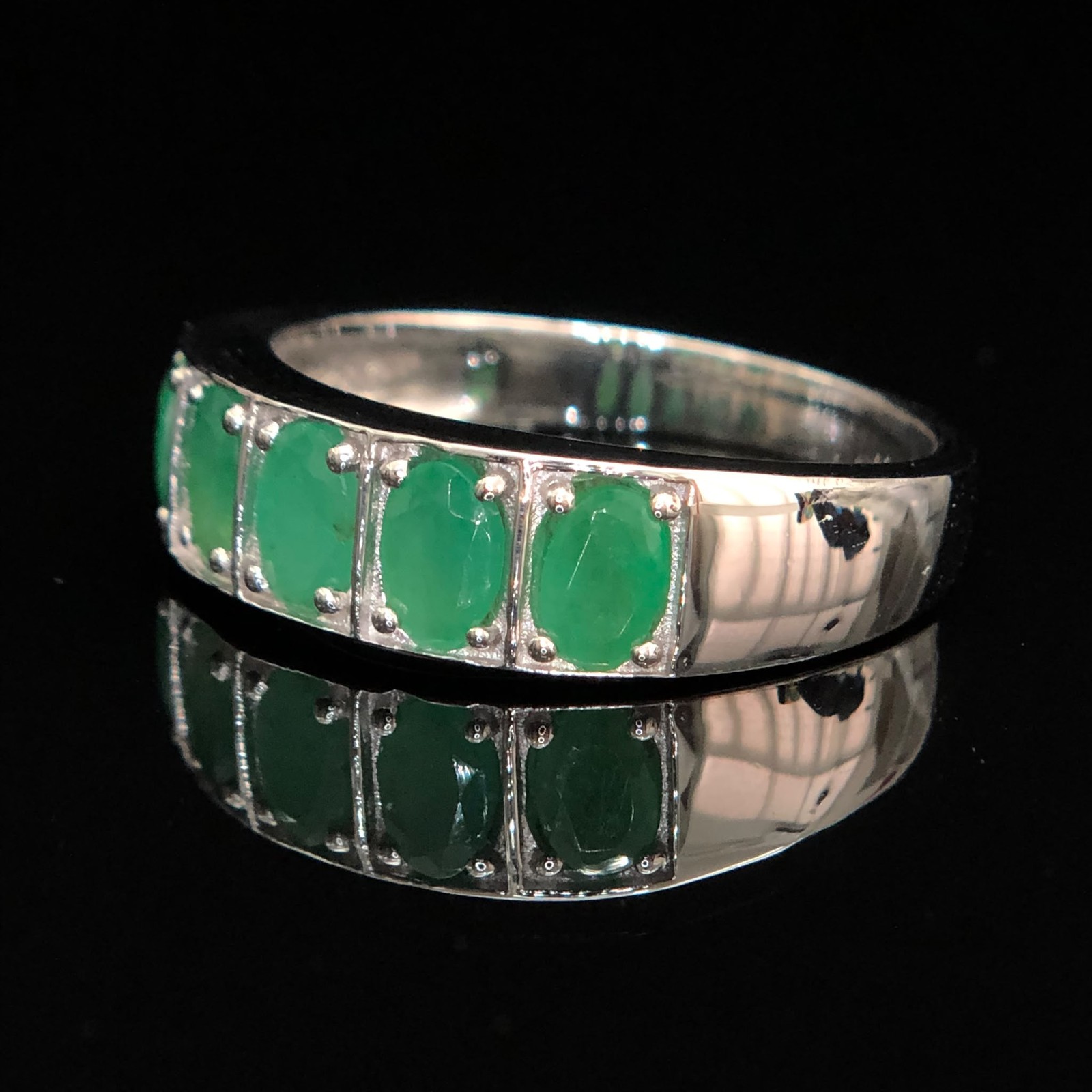 Natural Emerald Gemstone 925 Sterling Silver Ring Oval Top Rich Green 10