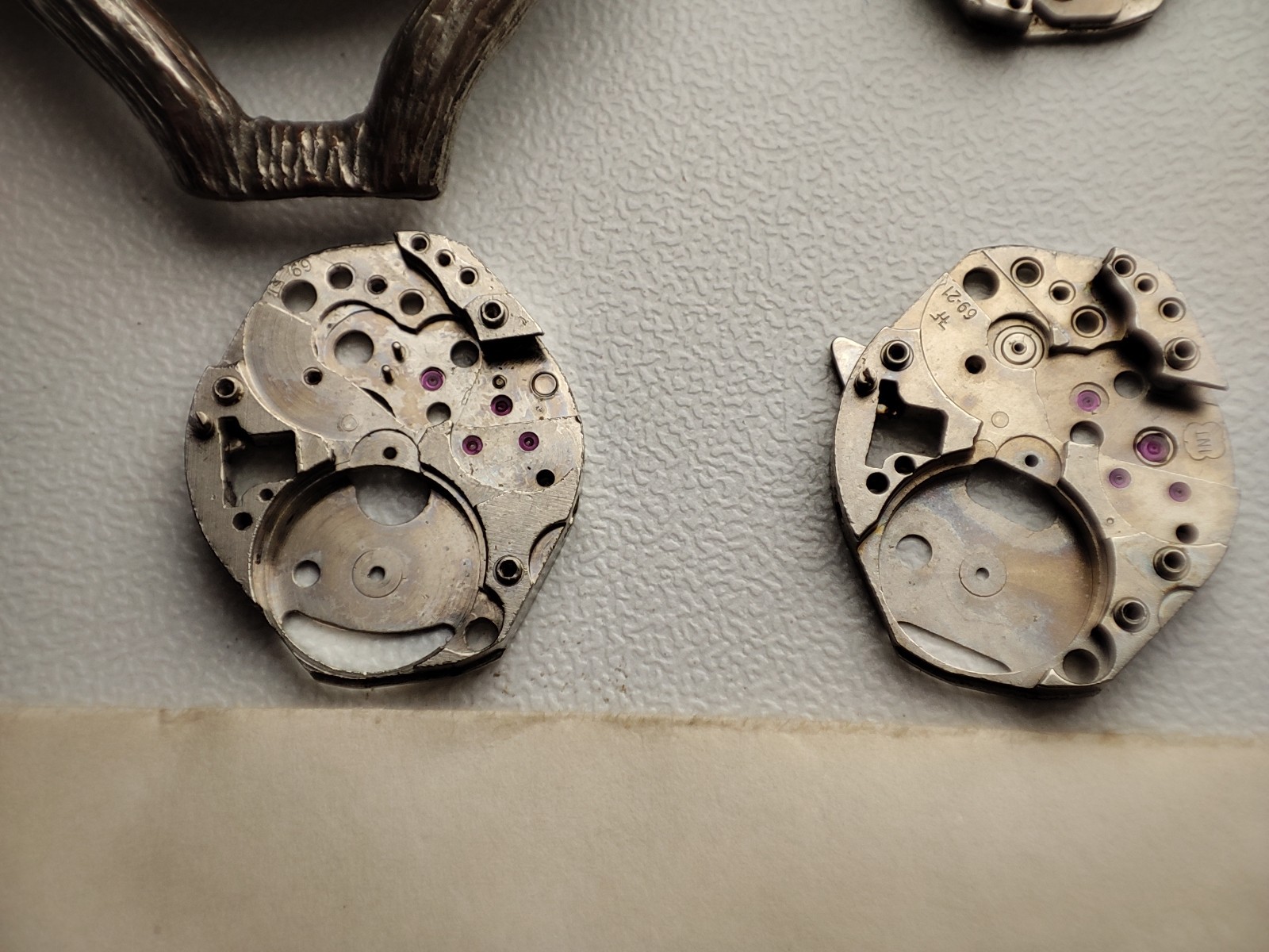 FHF ST 69 FHF 69-2 FHF ST 691 FHF 69-21 Watch Main Plate movement axis lot