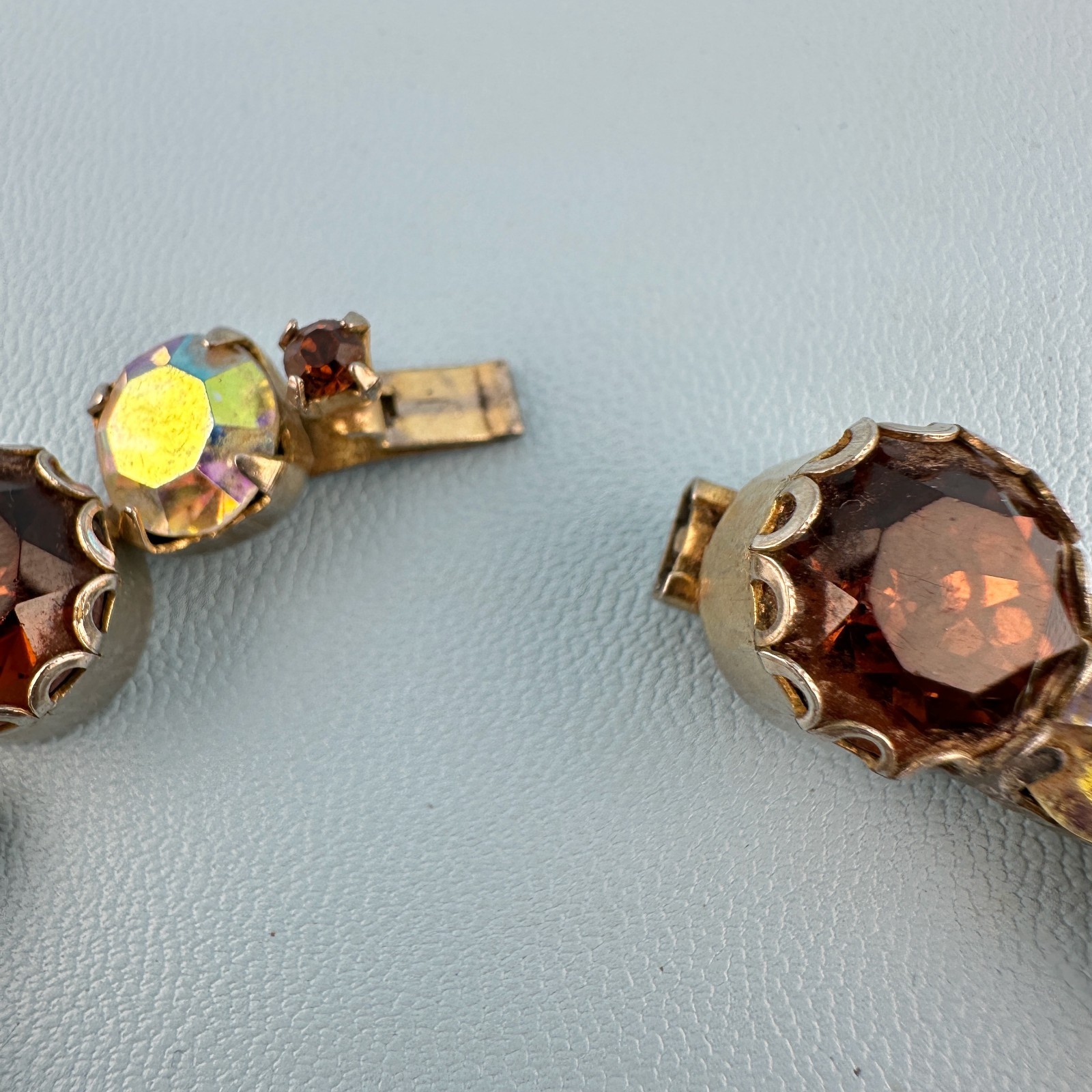 Vintage Rhinestone Bracelet Large Pronged Root Beer Color AB Stones 7″ Cup Chain