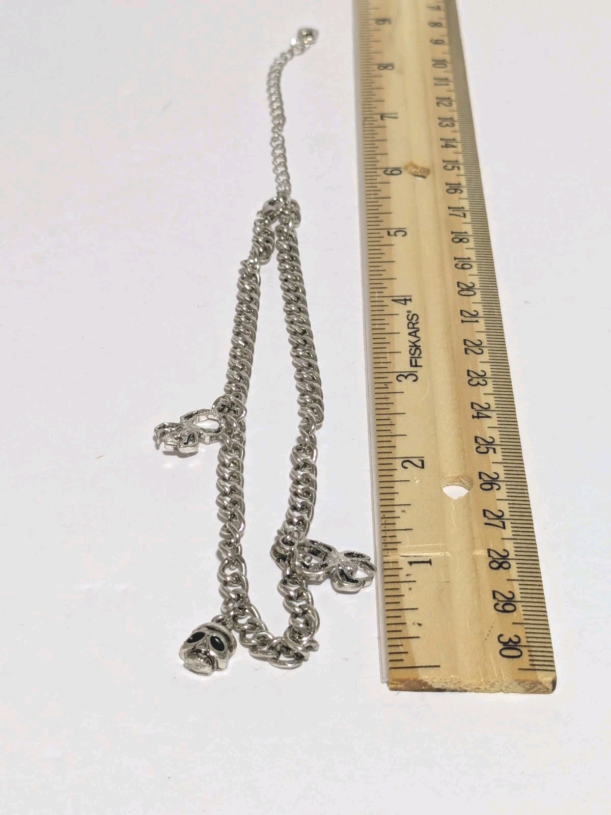 Hot Topic Silver Tone Chain Choker Necklace With Spider & Skull Charms 11″ Goth