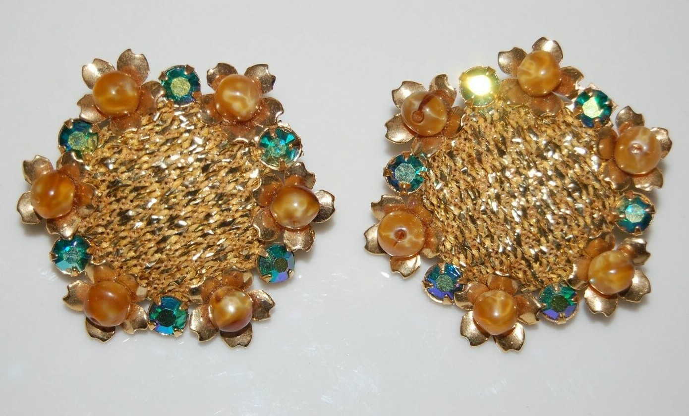 Elegant Vtg 1980’s Golden Flower Design Gold Lame Beaded Statement Clip Earrings