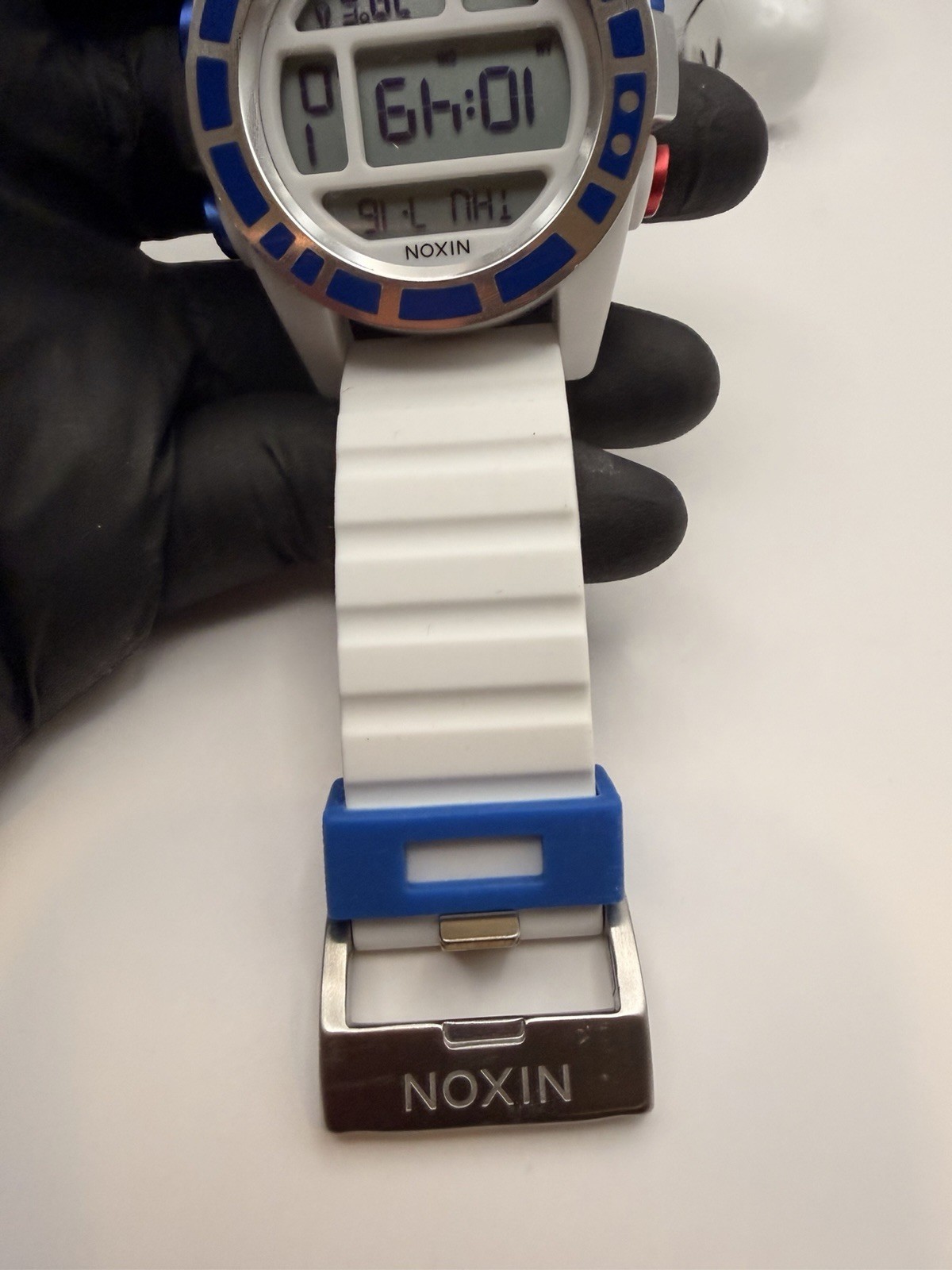 Nixon Star Wars R2-D2 Unit Watch, Featuring a 44mm White Case and a Blue Bezel.