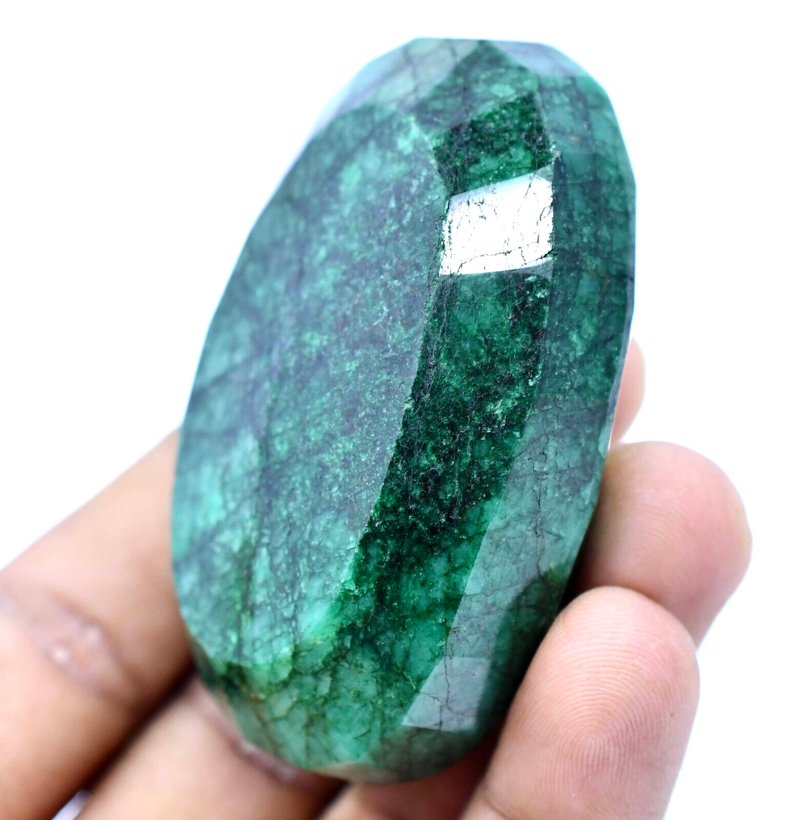 585.5 Ct Natural Huge Green Emerald Earth-Mined Certified Museum Use Gemstone