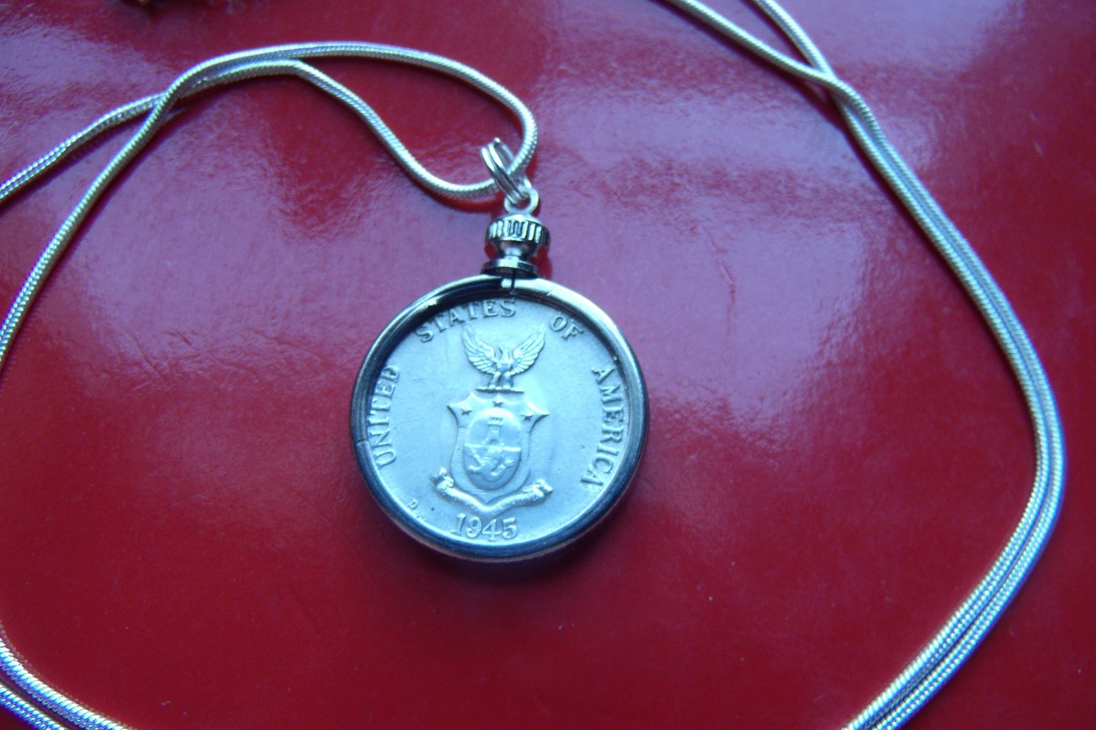 1944 – 1945 Philippines Silver Lady Victory Bezel on 24″ 925 Silver Snake Chain