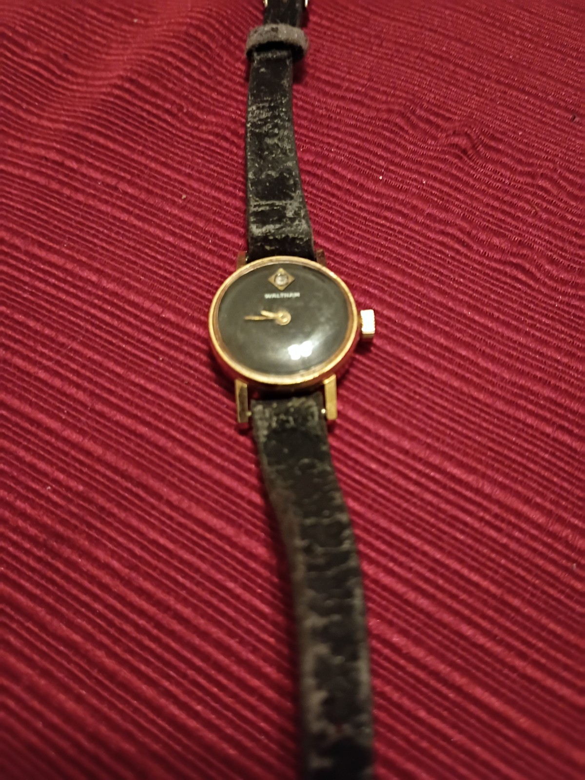 Vintage Waltham Women’s Manual Wind Swiss Made Gold Tone Black Dial Leather