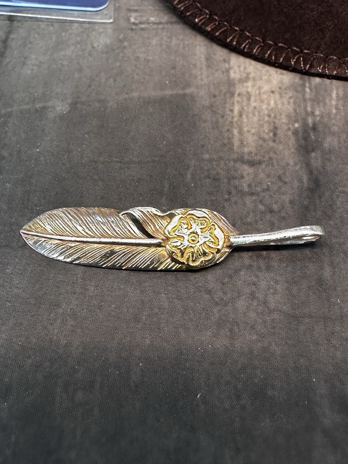TARO WASHIMI Right Facing Feather K18 And Silver Accessory Japan