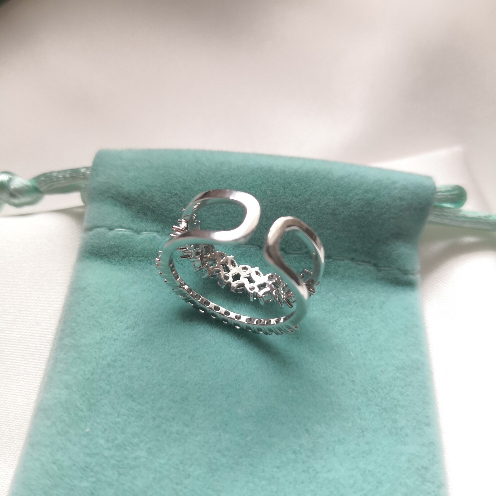 Trendy Geometric Bridal Sets Tension Mount All Adjustable Ring – New w/ Dust Bag