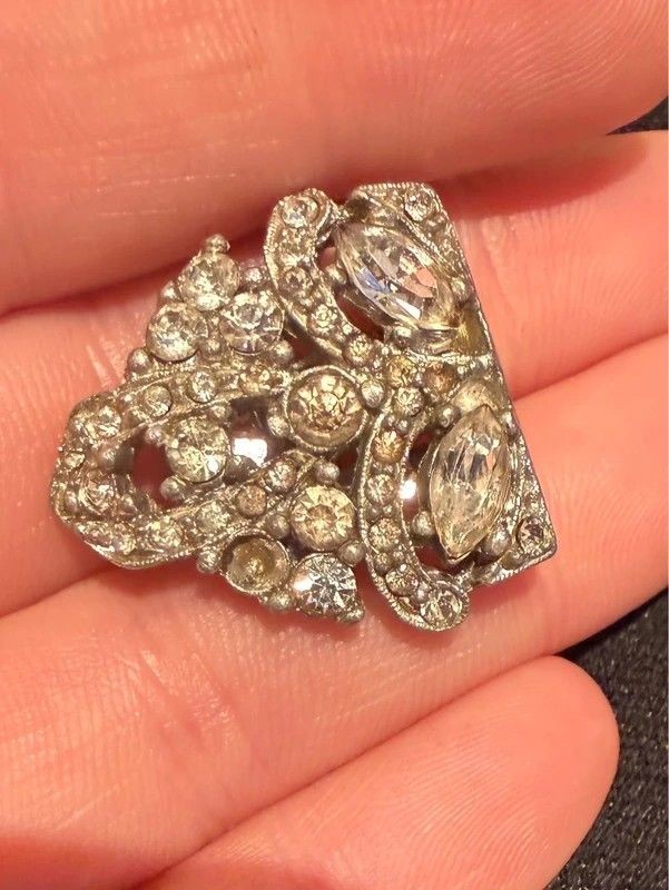 Beautiful Vintage Duette Brooch and Two Dress Clips