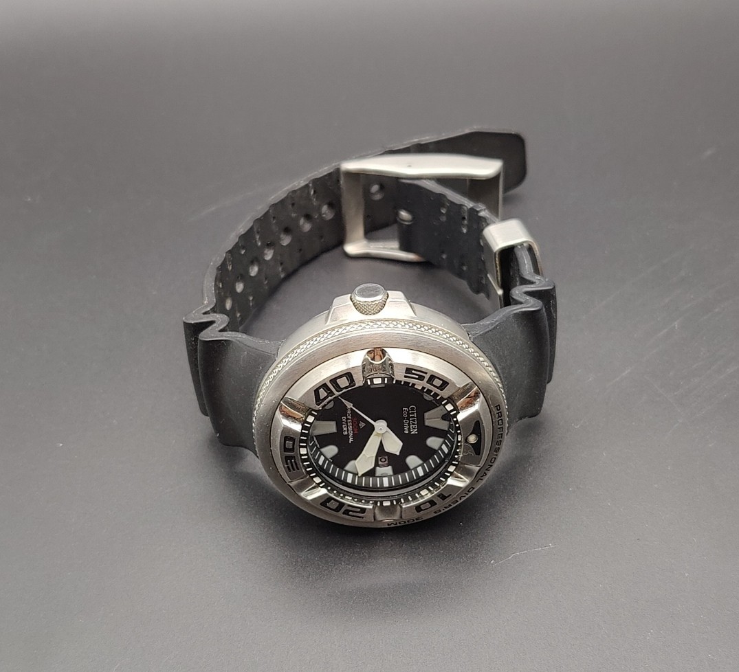 Citizen Promaster BJ8050-08E Eco-Drive Diver Watch Adapters and two extra straps