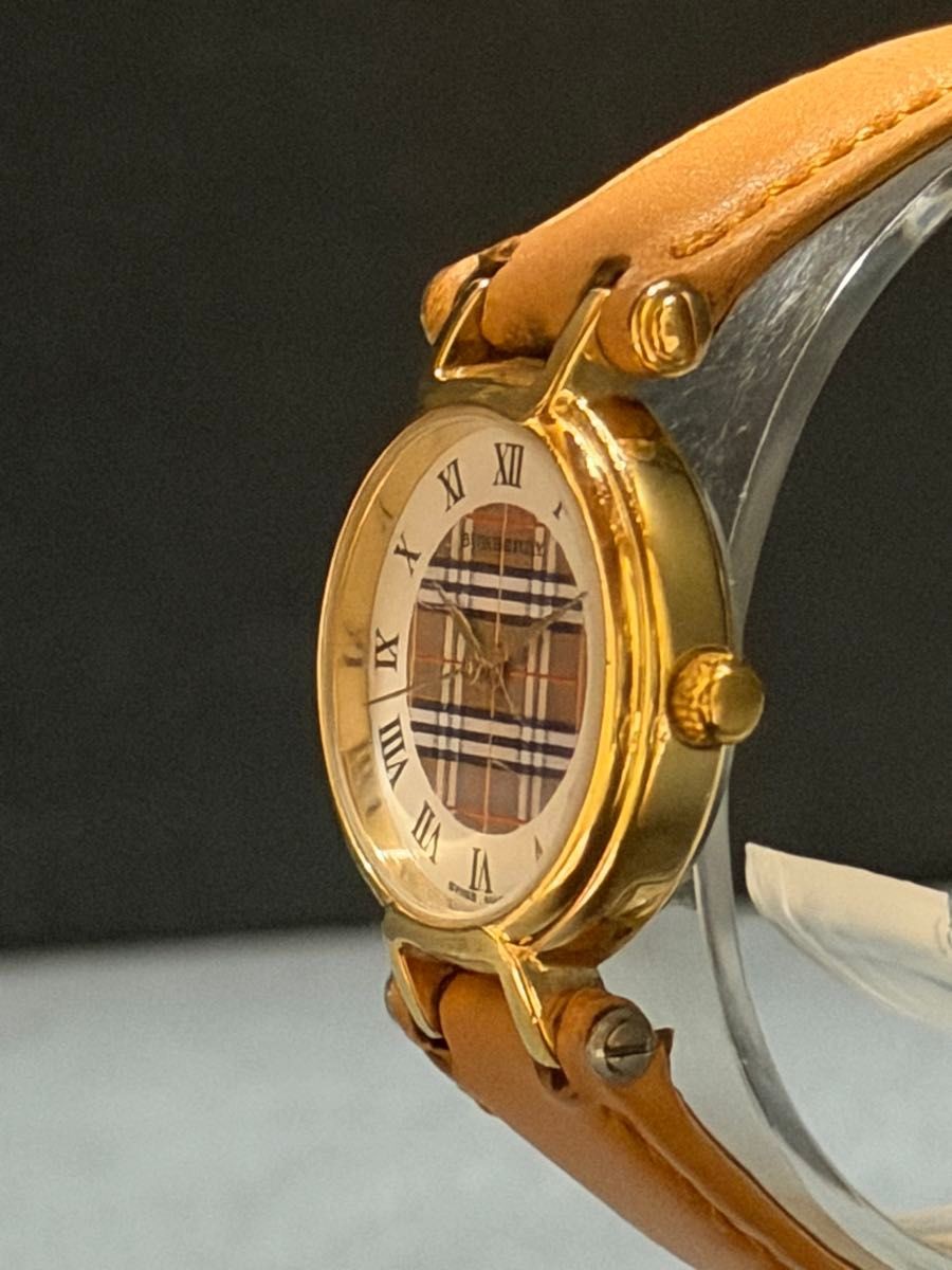 Super Stylish Good Condition Burberry White Brown Dial Ladies Watch in Good Work