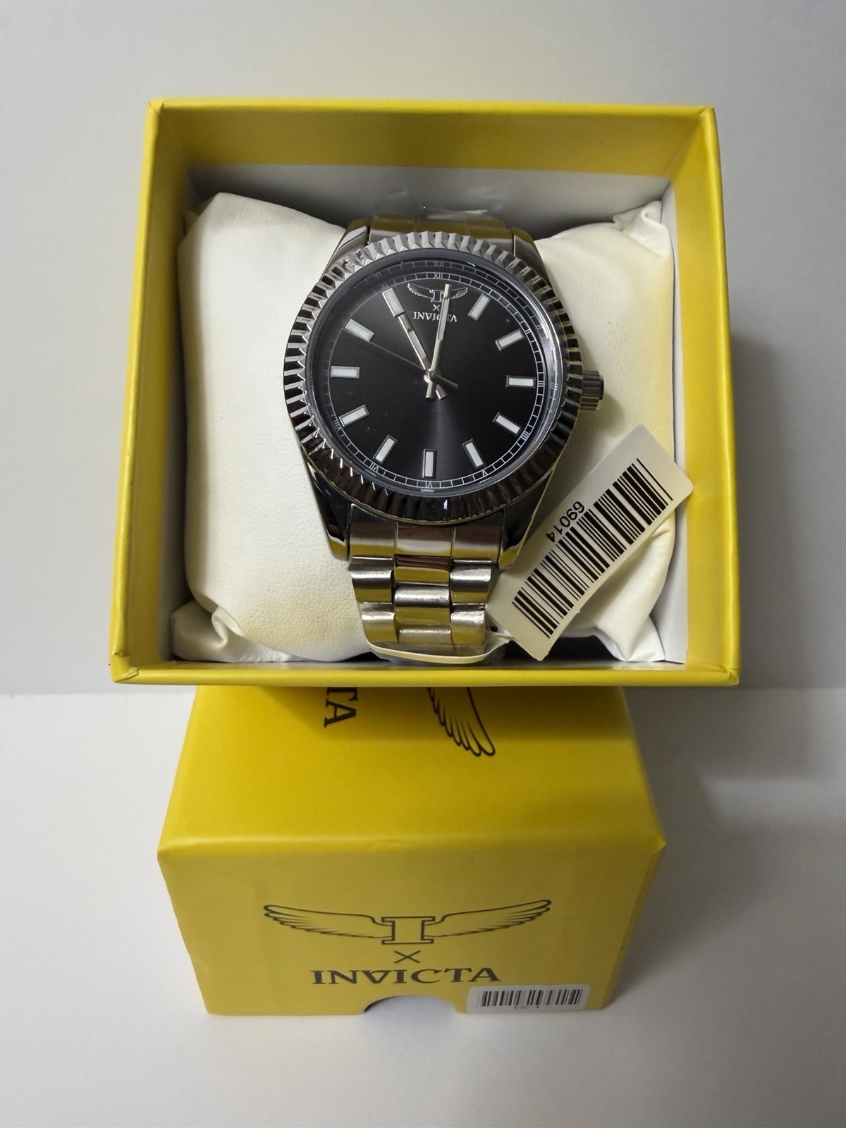 Invicta 69014 Men’s Silver Tone Black Dial Quartz Watch New Box