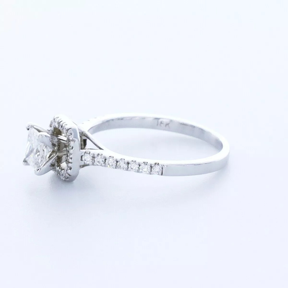 18K White Gold Engagement Ring Halo 1.33 Carat Princess Lab-Grown Diamond F VS1