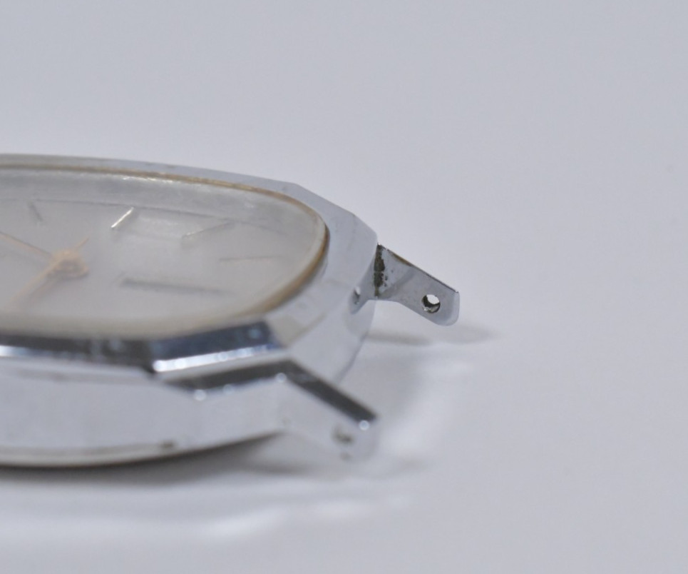 Vtg Timex Q Quartz Day Date Silver Tone 32mm M Cell AS IS PARTS or REPAIR