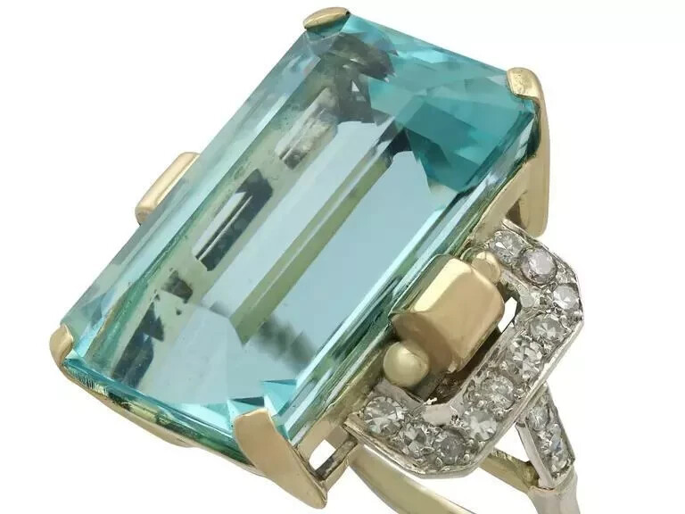 Two-toned late century style 30.21 CT aquamarine & CZ Ring 925 Sterling silver