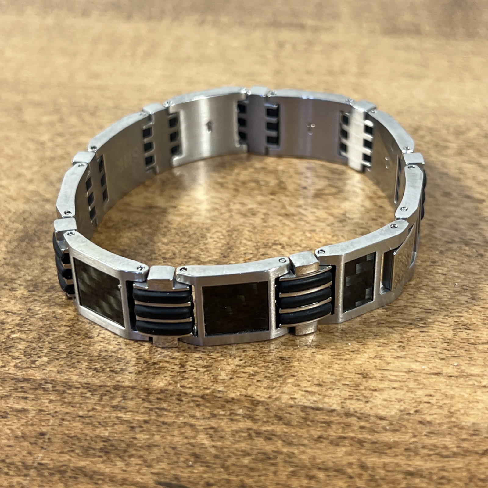 SHR Mens Stainless Steel Carbon Fiber Bracelet