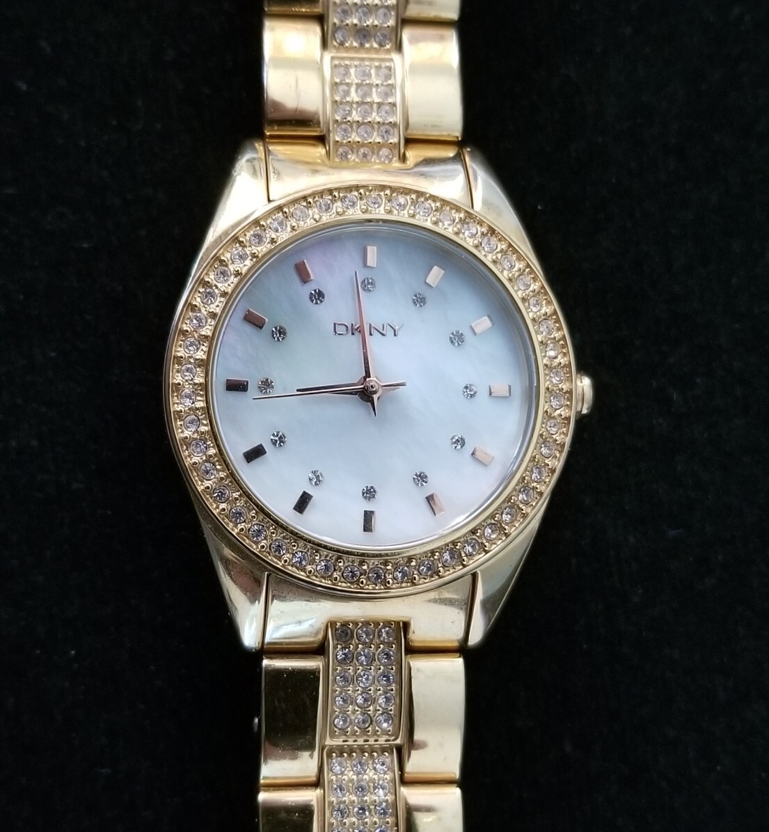 DKNY Rose Gold Tone Watch NY-8399 Mop Dial Link Band 5.5″ Max Size New Battery