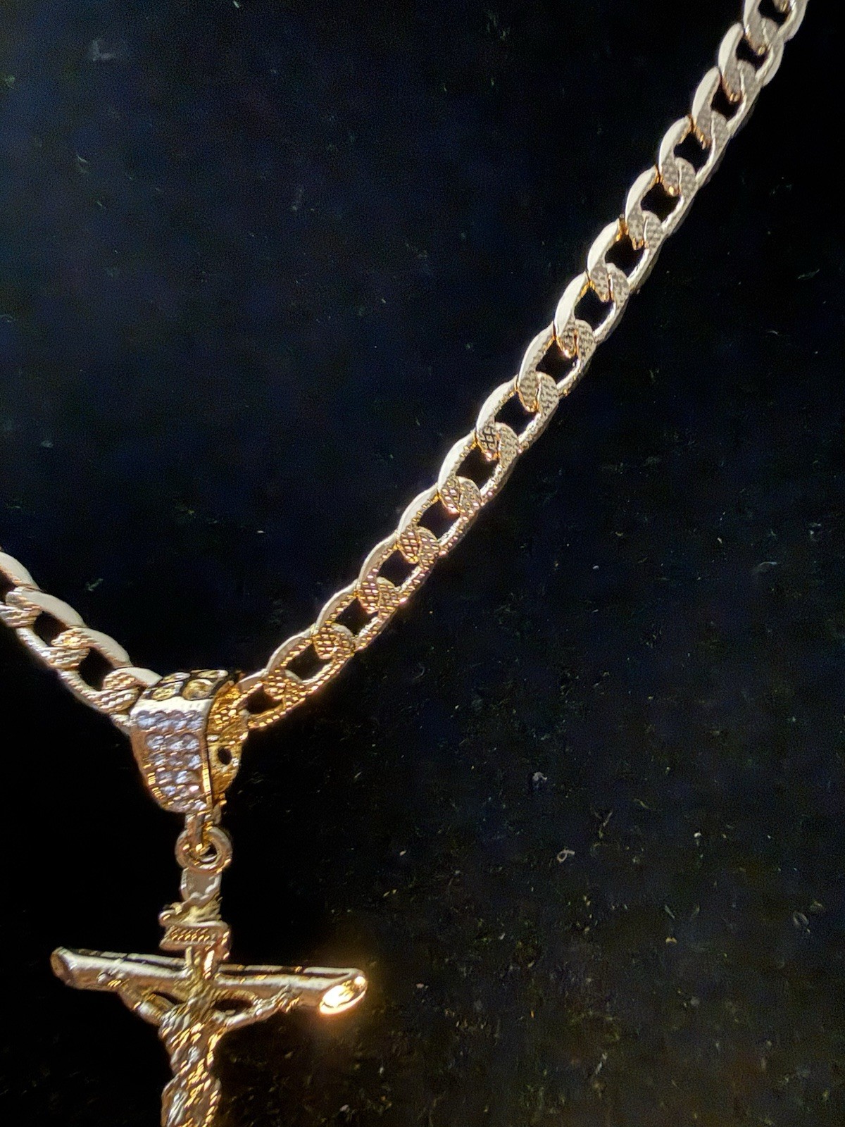 High Quality Gold Plated Necklace With Medallion