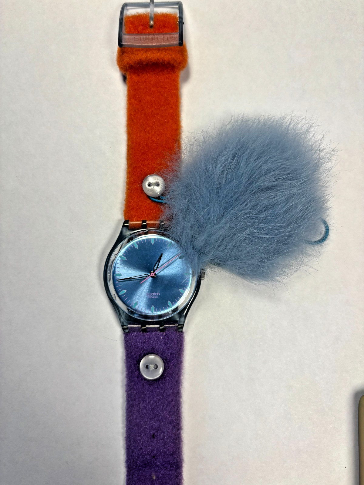 Vintage 1999 Swatch “Fashion Fuzz” AGN199 Watch – Working w/ Case & Blue Pom-Pom