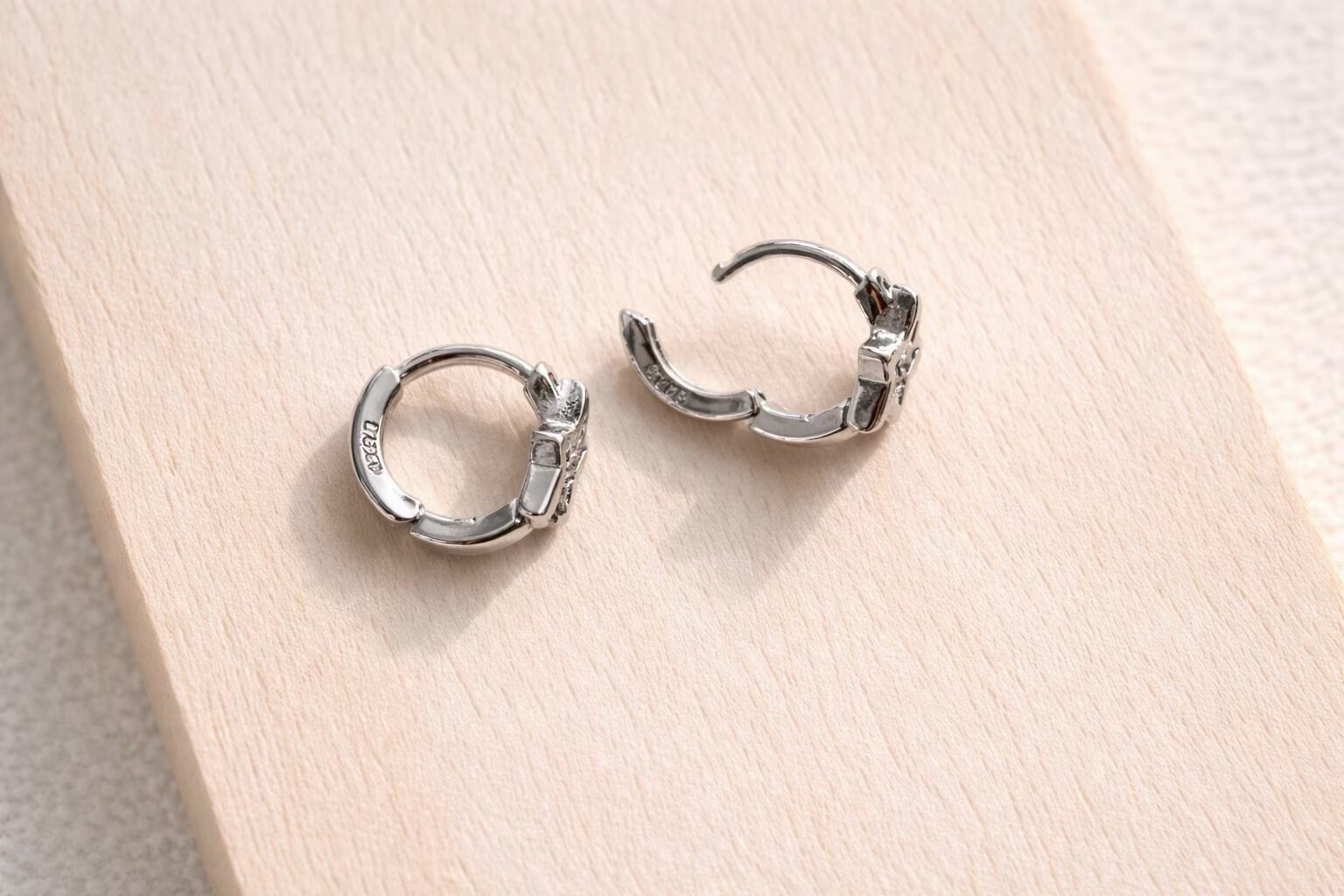 18K Gold Plated Star Huggie Hoop Earrings 9mm Small CZ Unisex Earrings 177