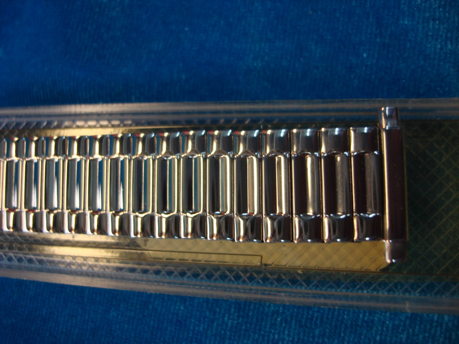 VINT. FLEX-ON BY KREISLER – POLISHED STAINLESS WATCH BAND – NOS – 16 – 21 MM