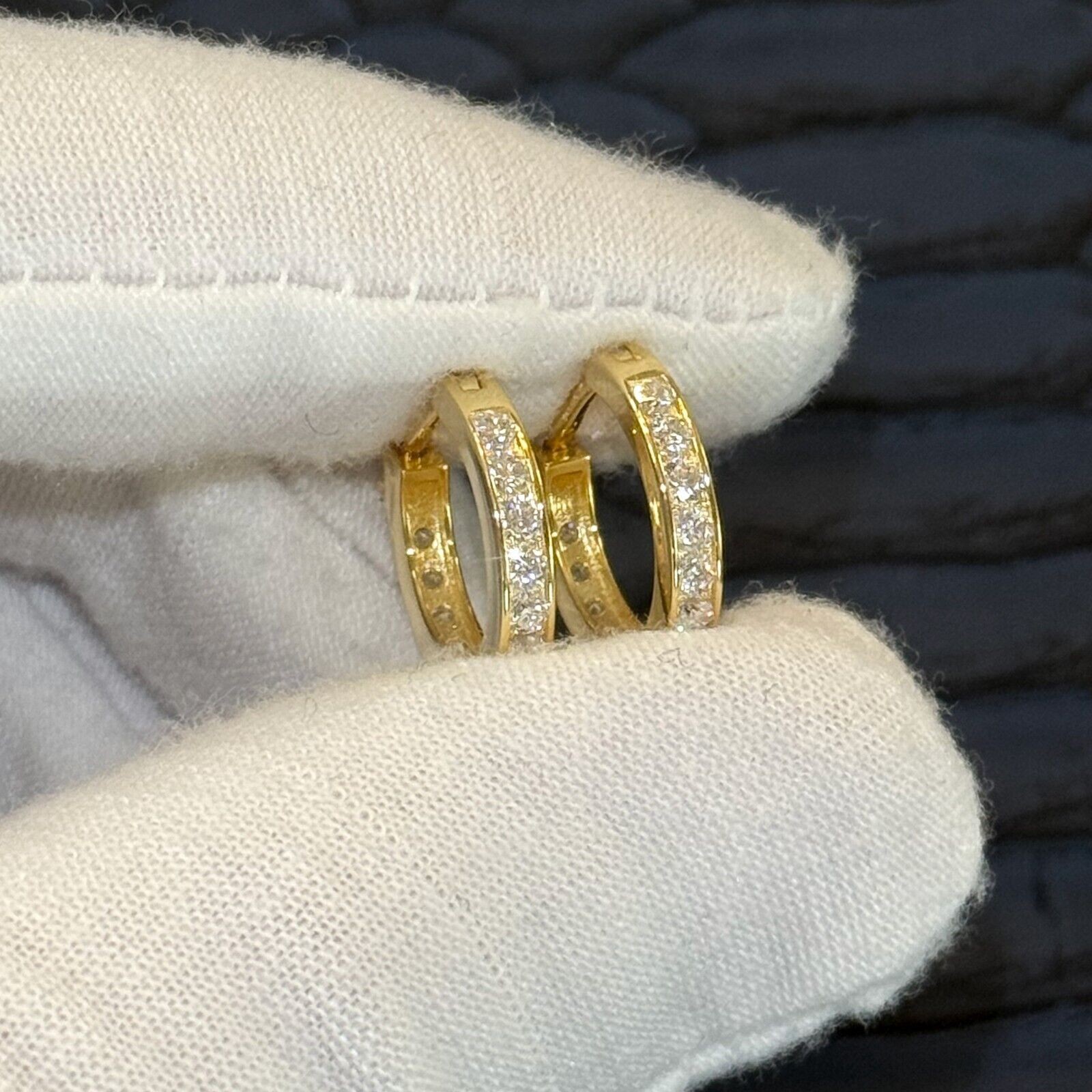 VVS1 Moissanite Small Hoop Earrings Huggies – 925 Silver or 14K Gold – Unisex