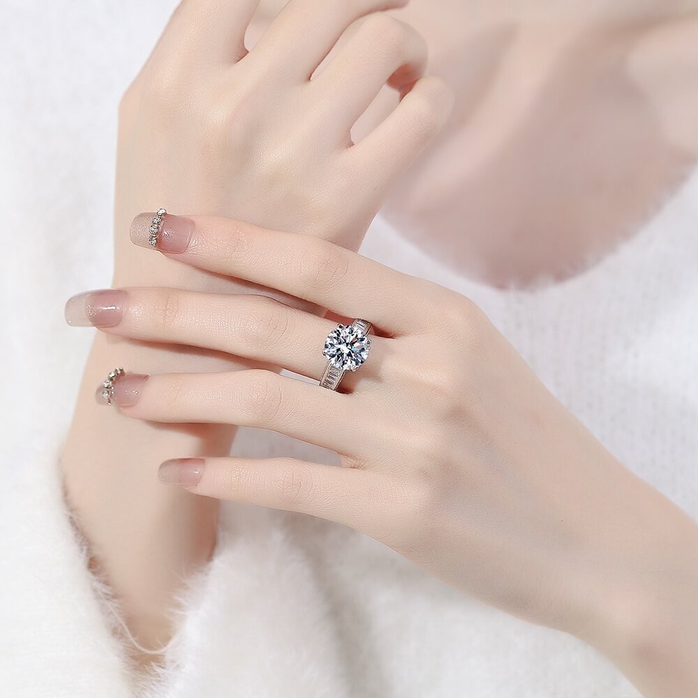 Contemporary Dual Track Ring with 5CT High Carbon Diamond and Adjustable Size