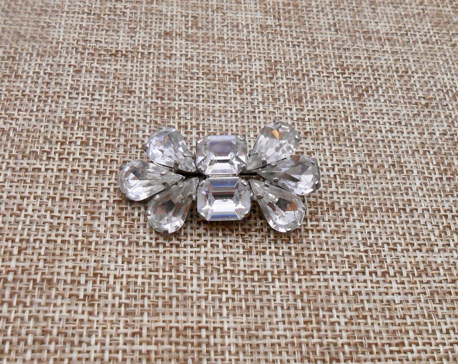 Vintage CZECHO CZECHOSLOVAKIA Clear Crystal Stones Brooch Pin Silver-tone J26