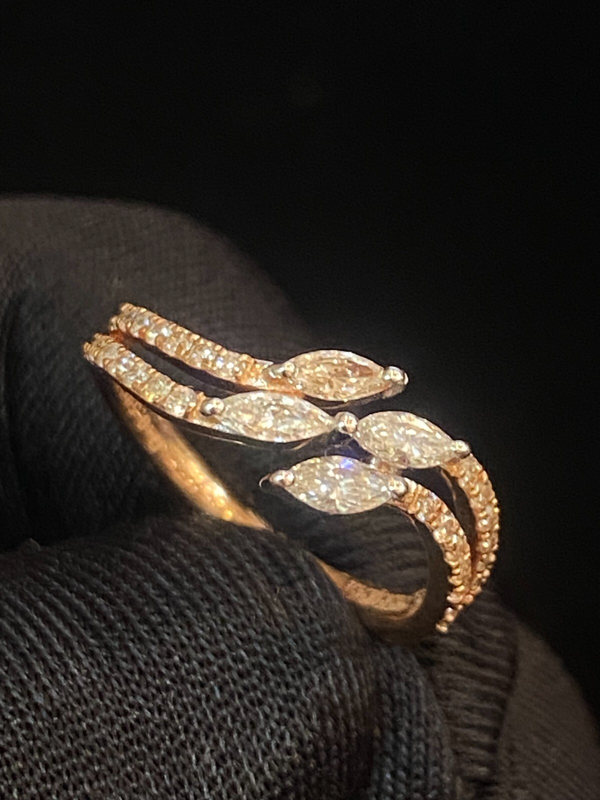 Stunning 0.70 Cts Marquise Round Shape Diamonds Engagement Ring In 585 14K Gold