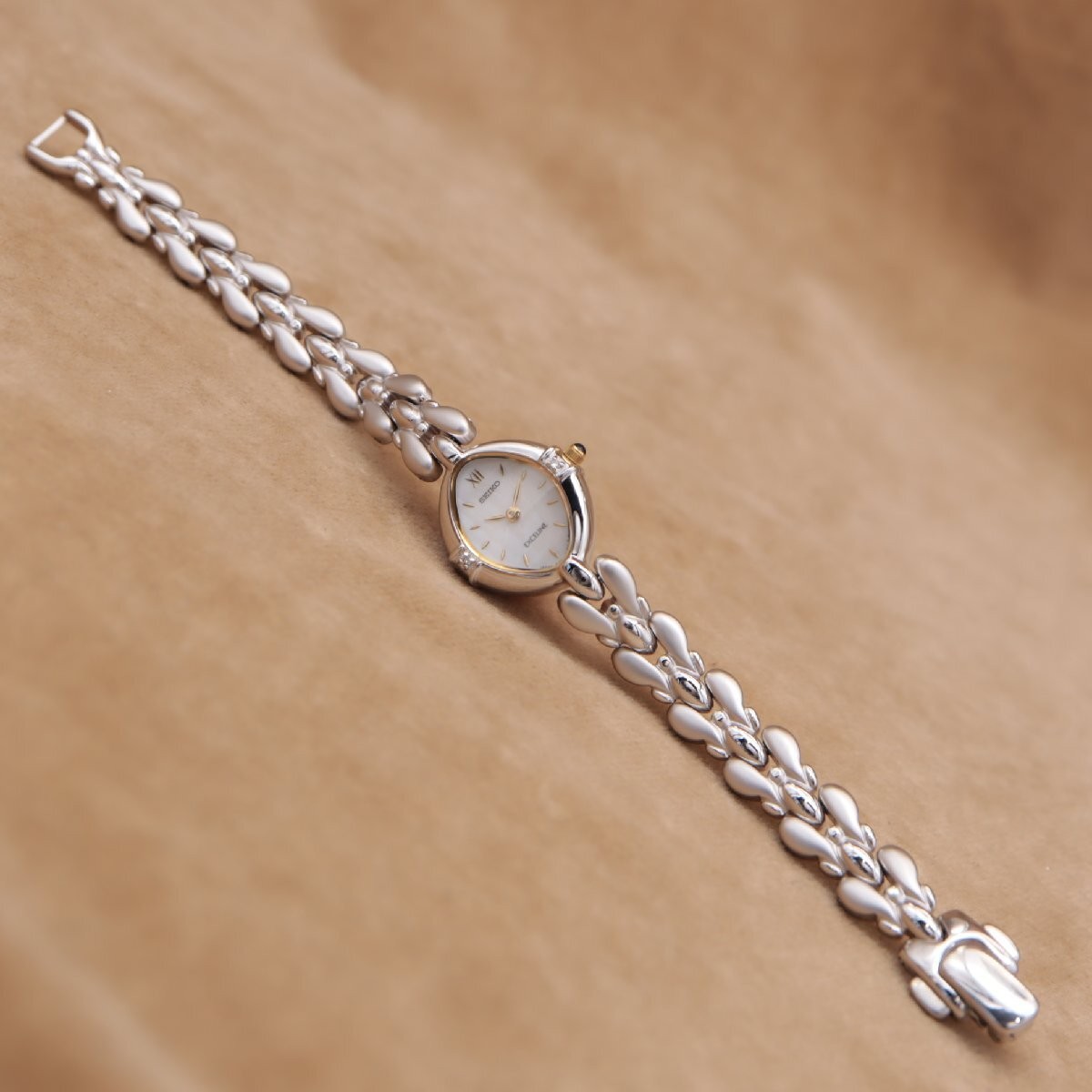 Seiko Exceline 1F20-6B60 SEIKO Exceline Women’s Quartz 19, 2004 Model, Battery