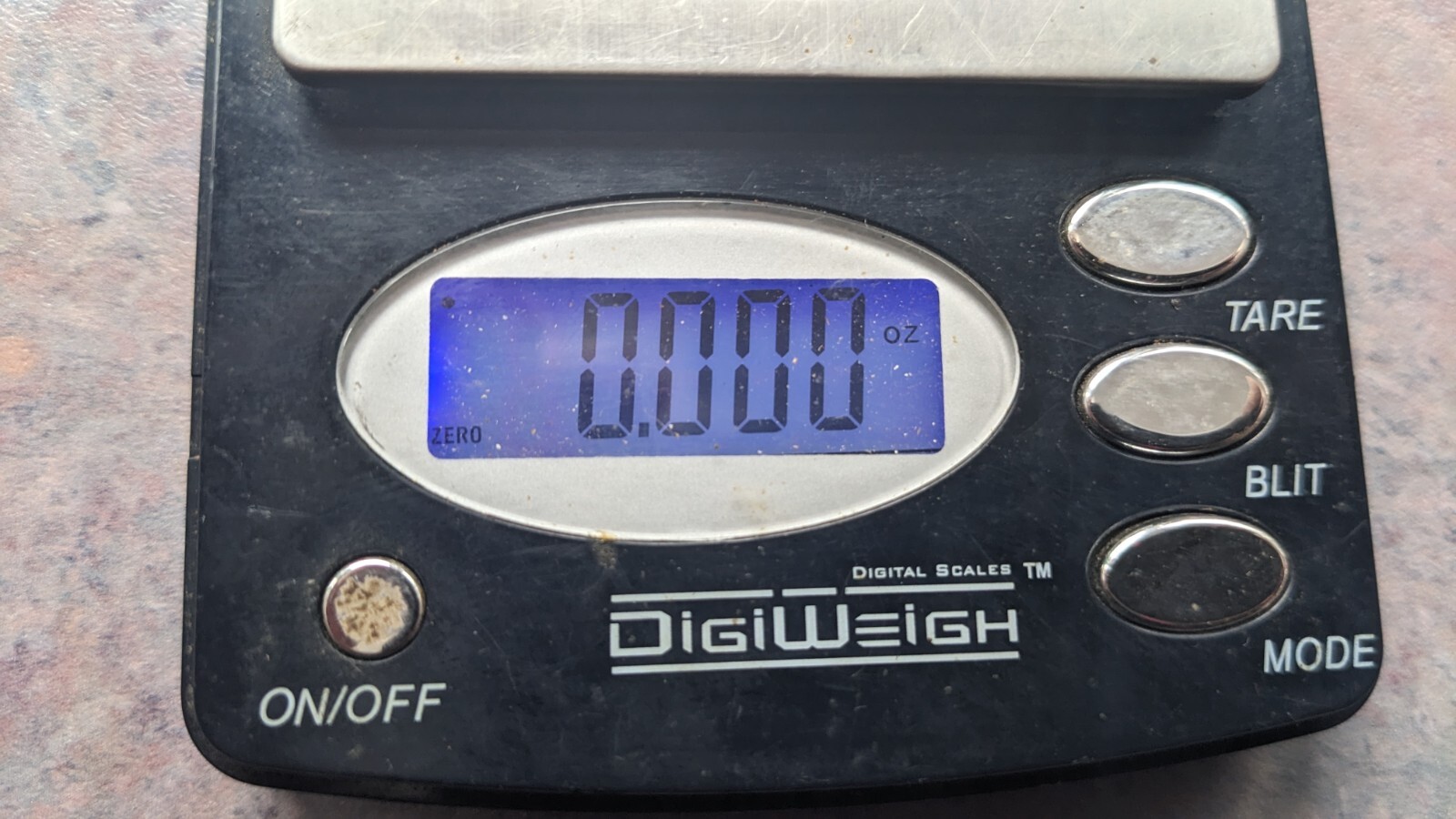 DigiWeigh 1000BX Digital Scale jewelers,kitchens 600GR,21.2OZ,386DWT,19.2OZT.