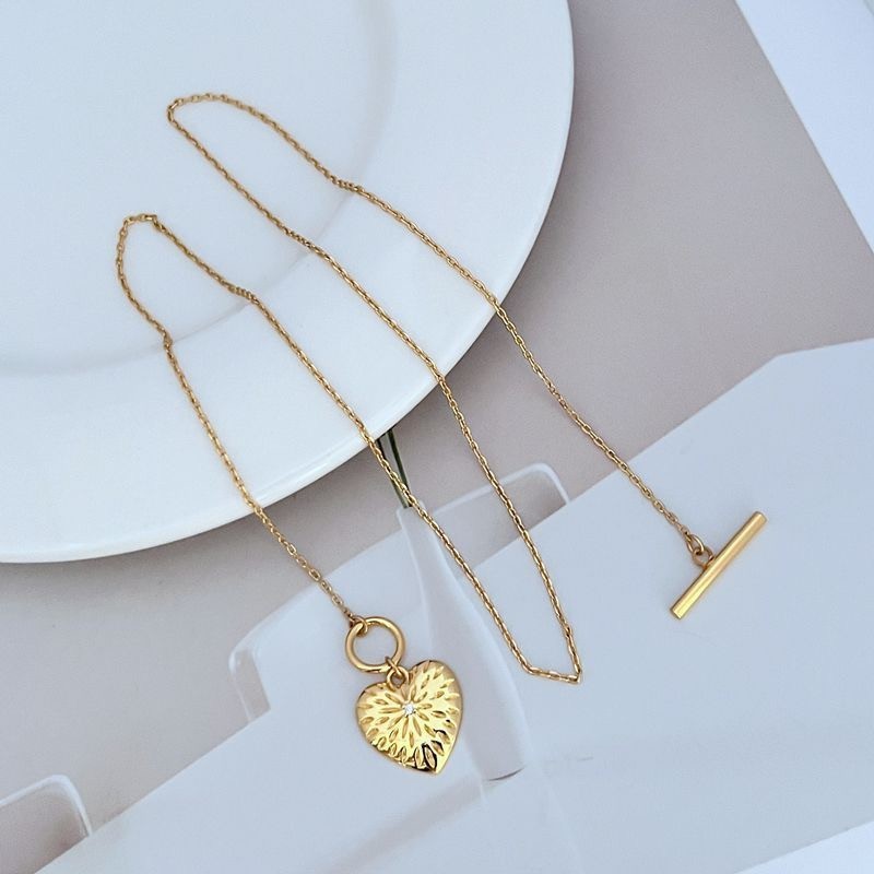 New Tory Gold Heart Pendant Necklace with Jewelry Pouch Size:47.5cm