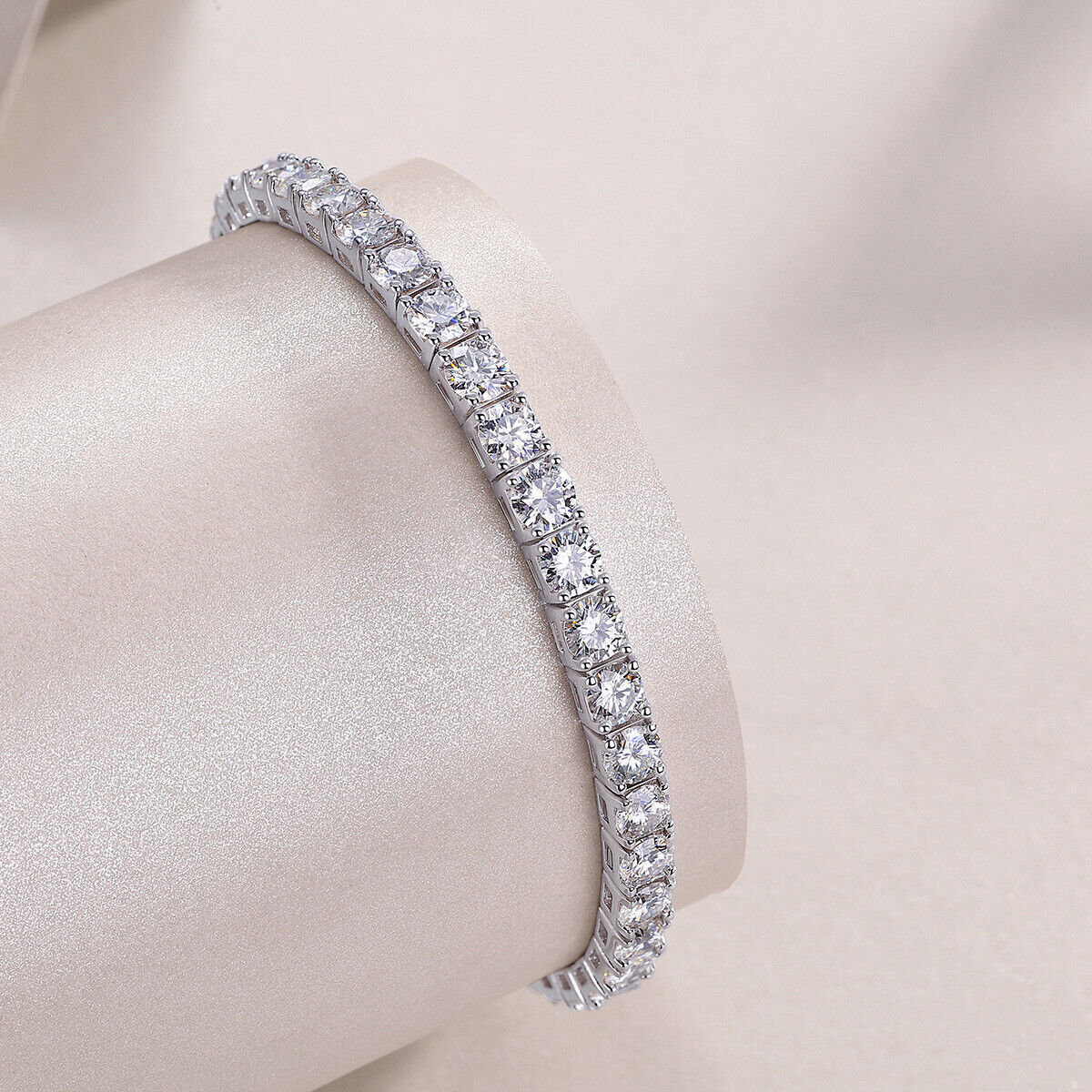 5mm Round Cut VVS1 Clarity Moissanite Tennis Chain Bracelet 925 Sterling Silver