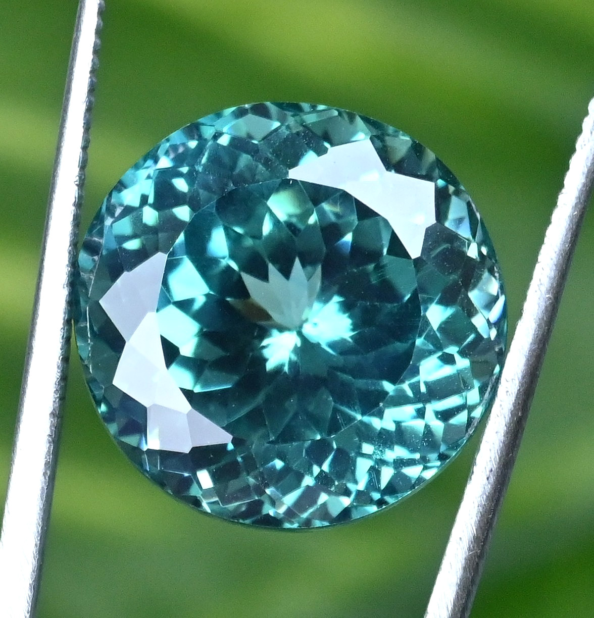 26.75 Ct Natural Green-Blue Serendibite Certified Flawless Round Loose Gemstone