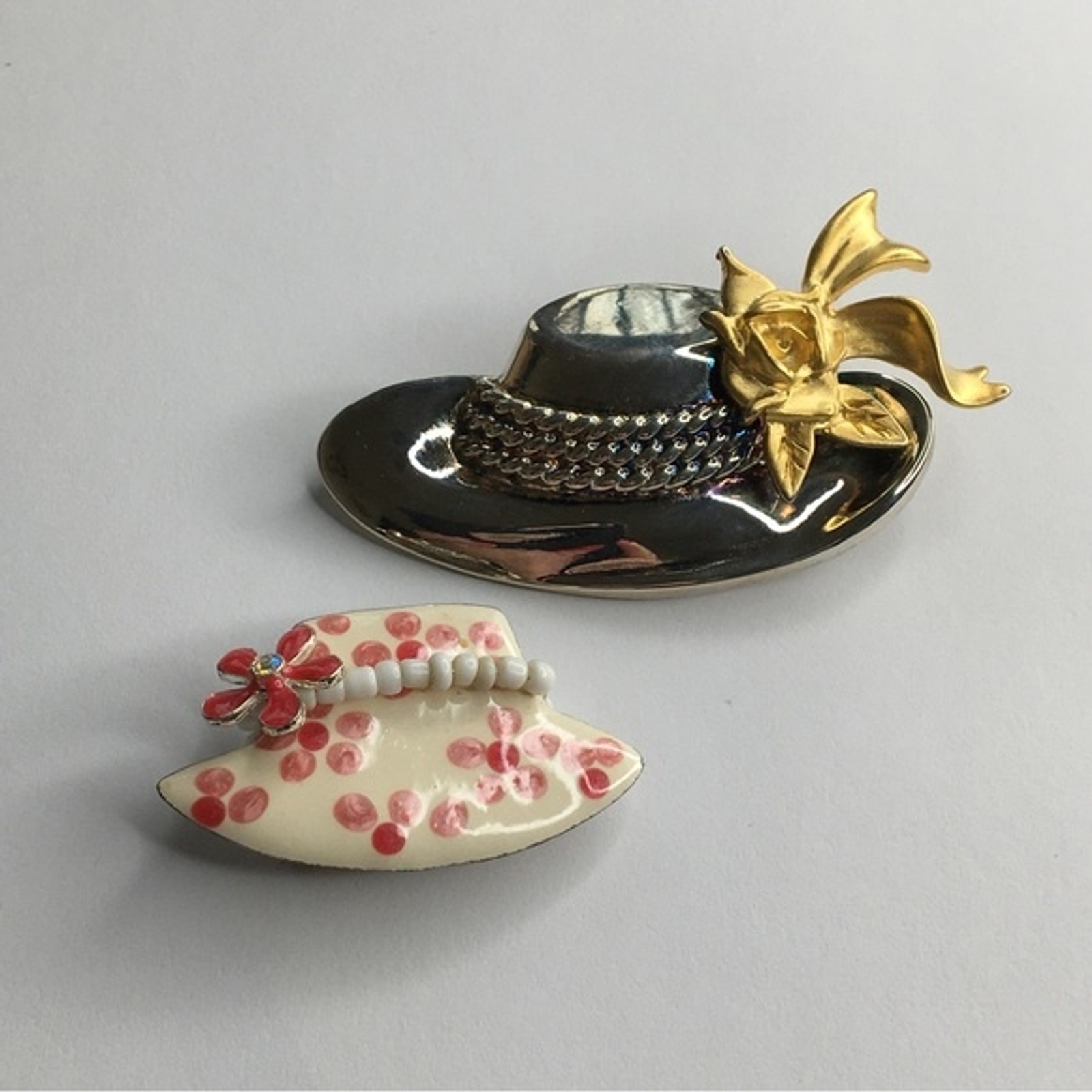Vitg Tana Two Tone Hat Flower Floral Enamel Brooch Pin Lot Whimsy Grannycore