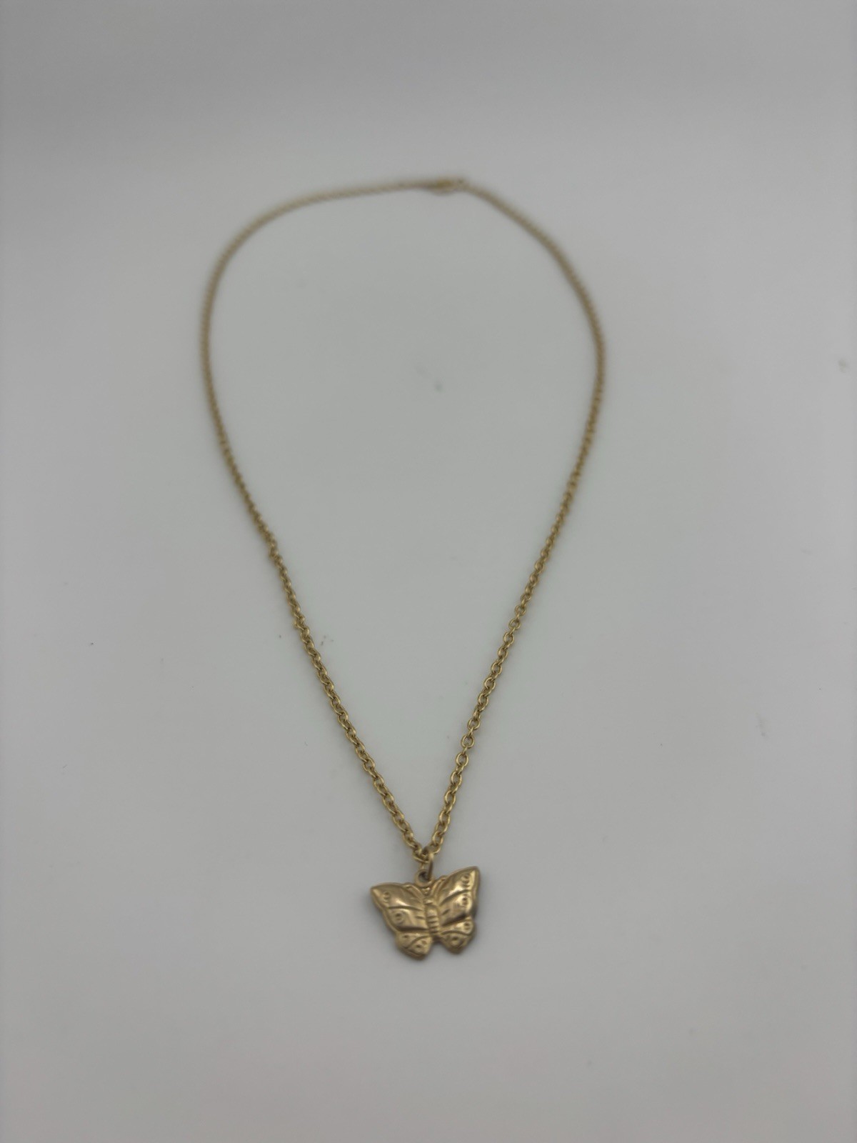 Gold Tone Butterfly Necklace 9.5in Long