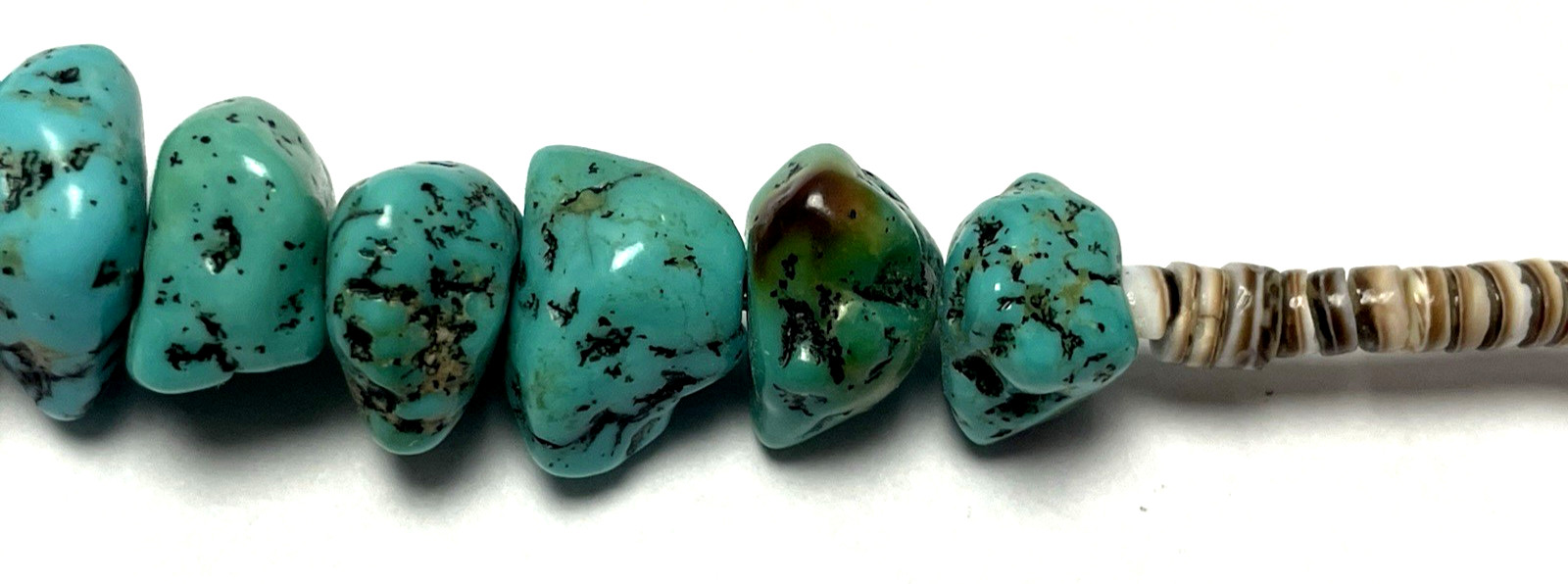 Vintage Chunky Southwest Turquoise & Shell Necklace 27, 1/2″ 61 Pieces Turquoise